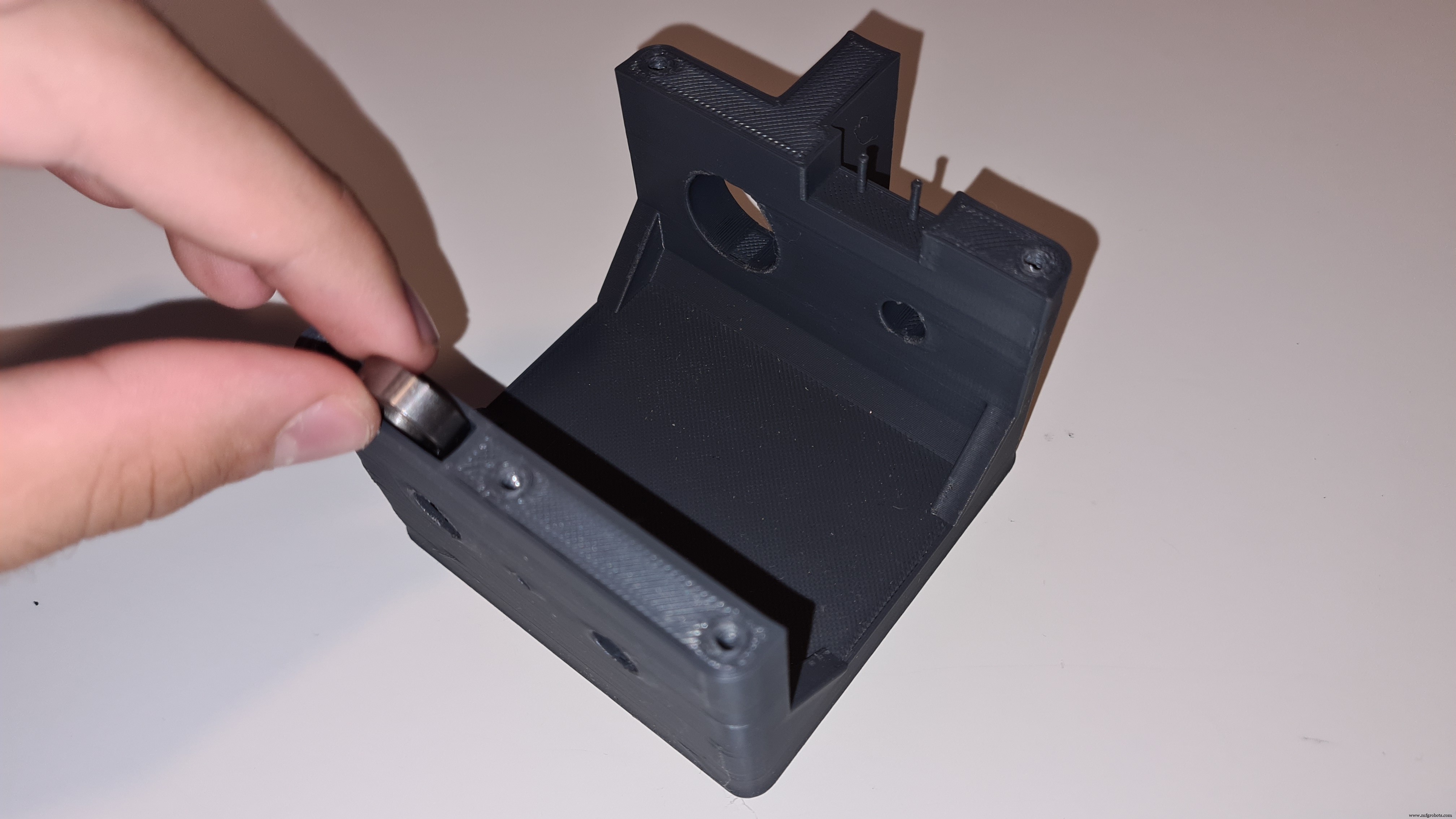 Smart Automatic Hand Sanitizer – Effortless Hygiene with Arduino-Controlled System