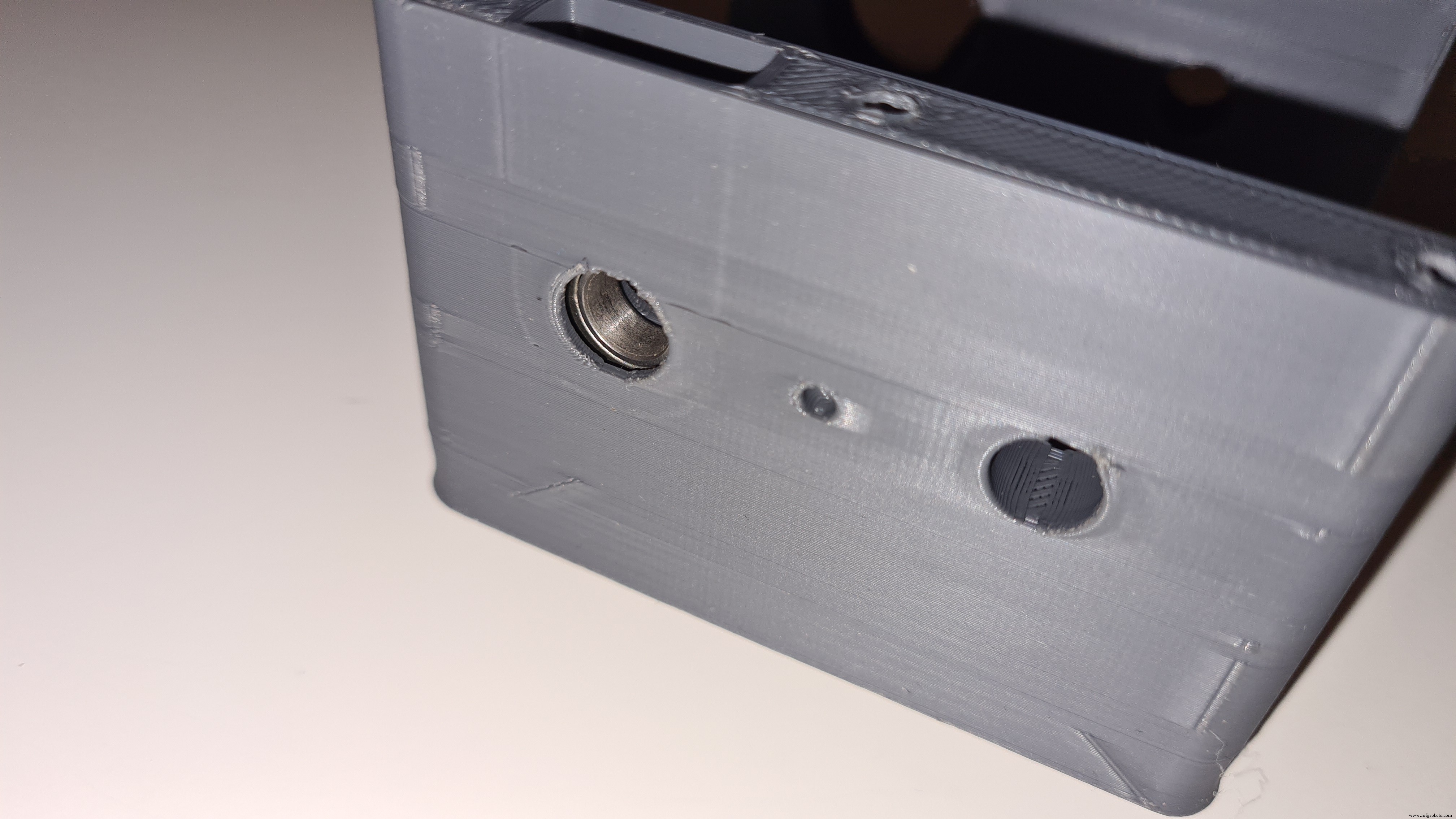 Smart Automatic Hand Sanitizer – Effortless Hygiene with Arduino-Controlled System