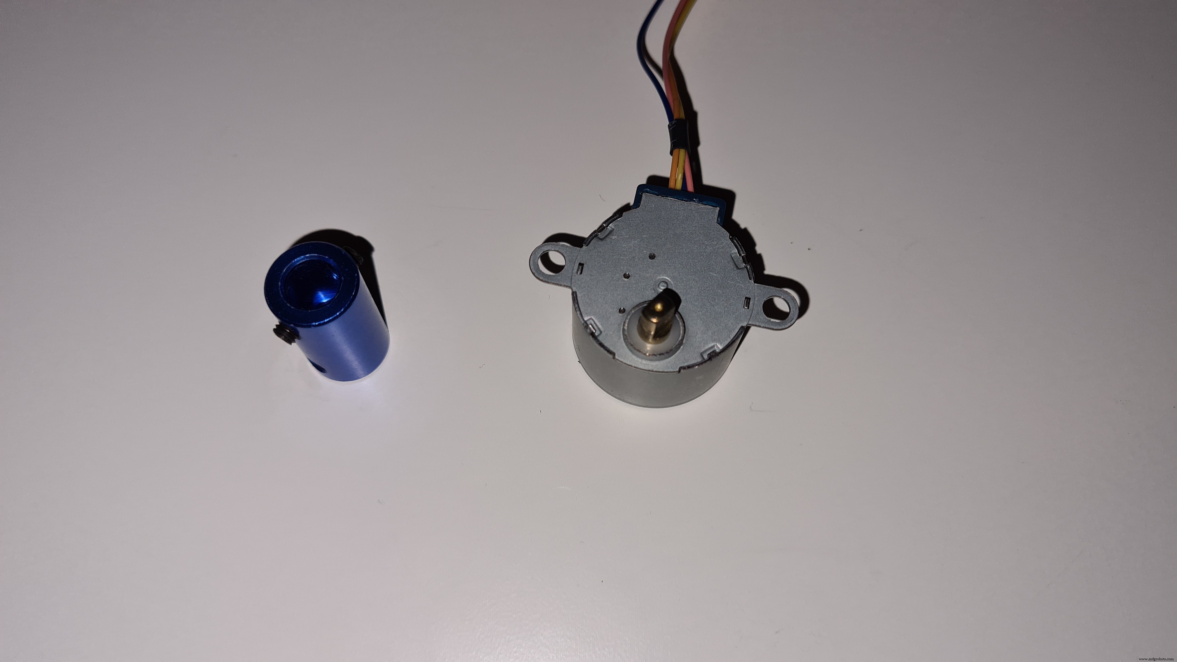 Smart Automatic Hand Sanitizer – Effortless Hygiene with Arduino-Controlled System