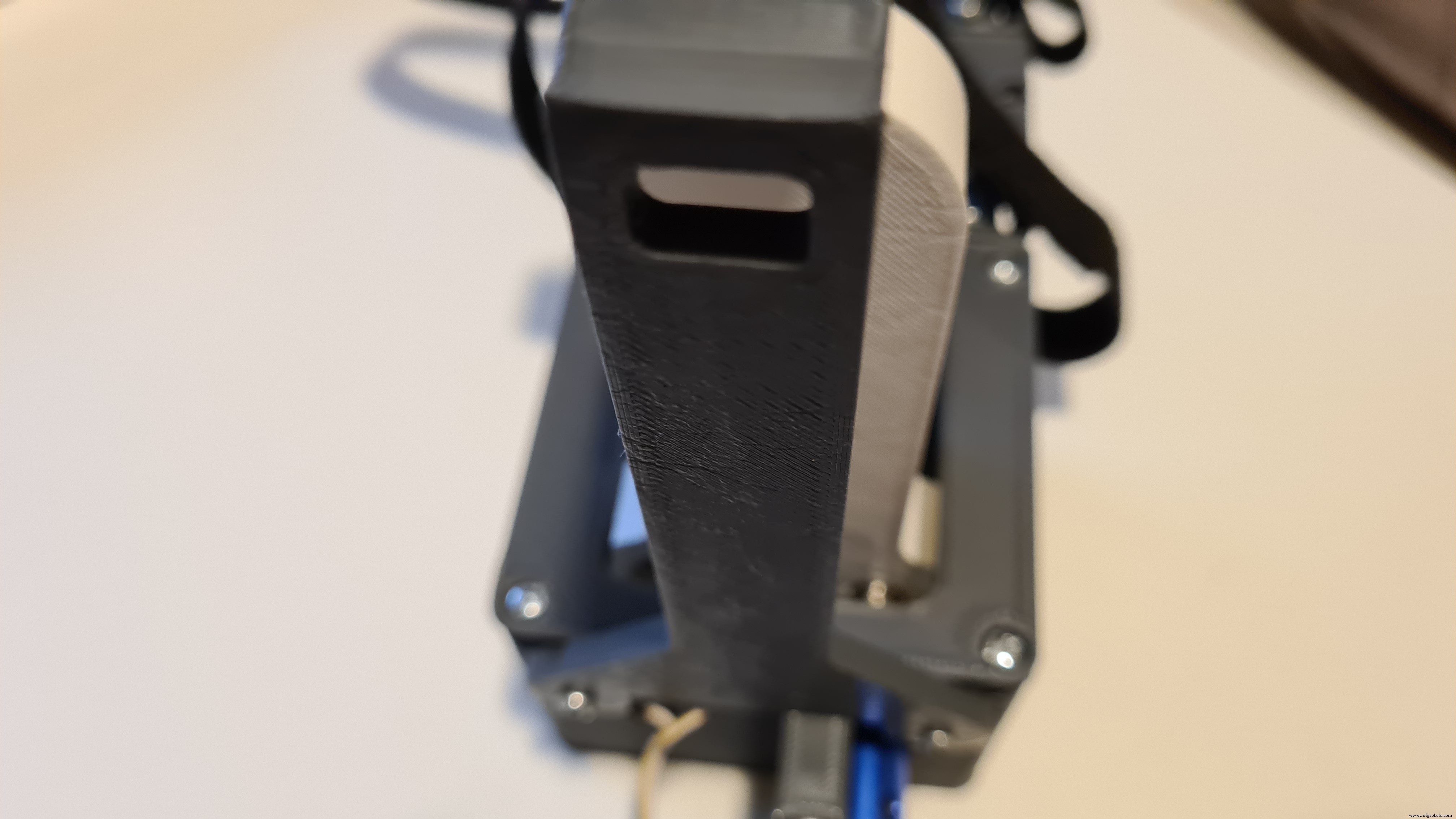 Smart Automatic Hand Sanitizer – Effortless Hygiene with Arduino-Controlled System