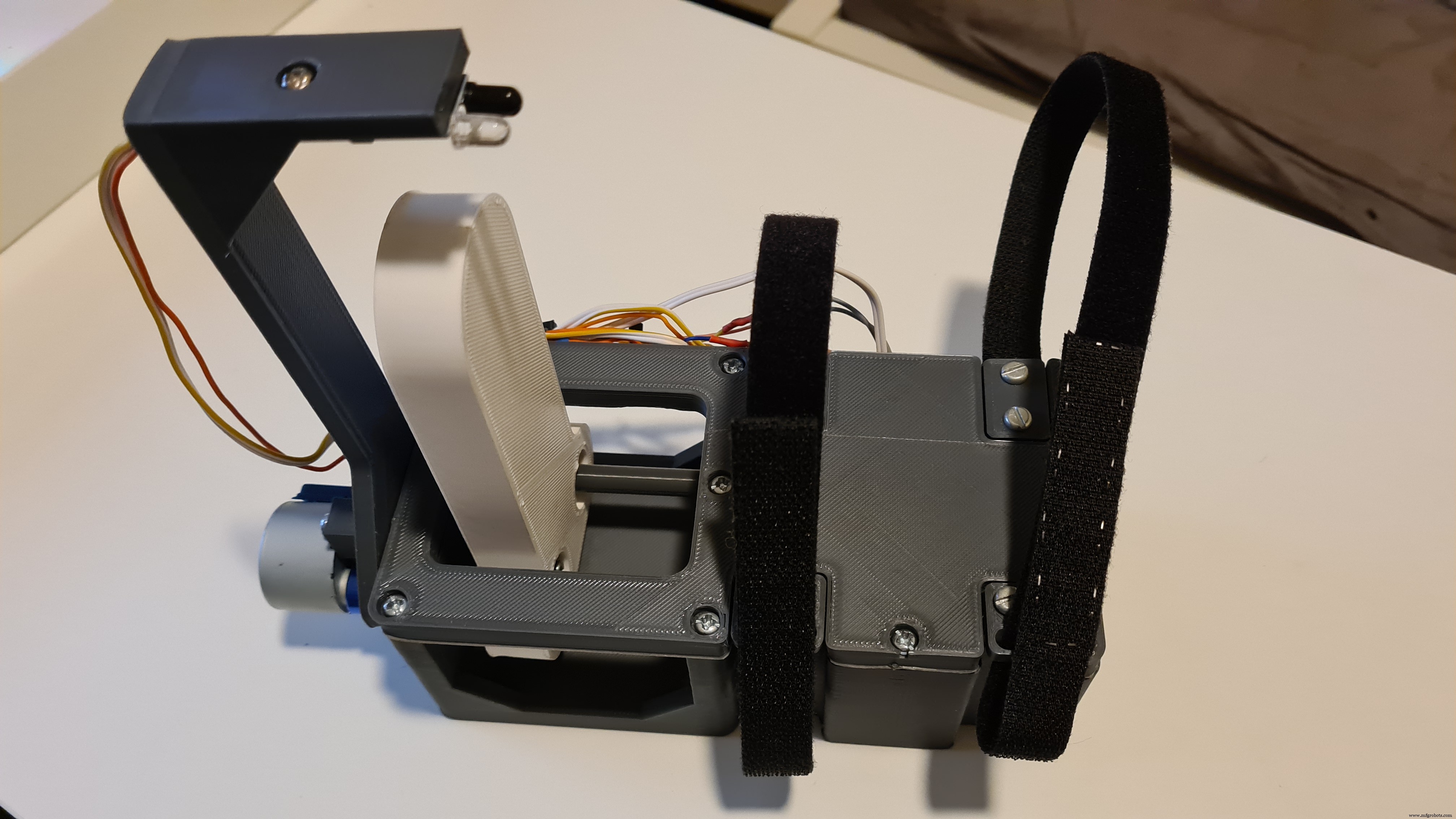 Smart Automatic Hand Sanitizer – Effortless Hygiene with Arduino-Controlled System