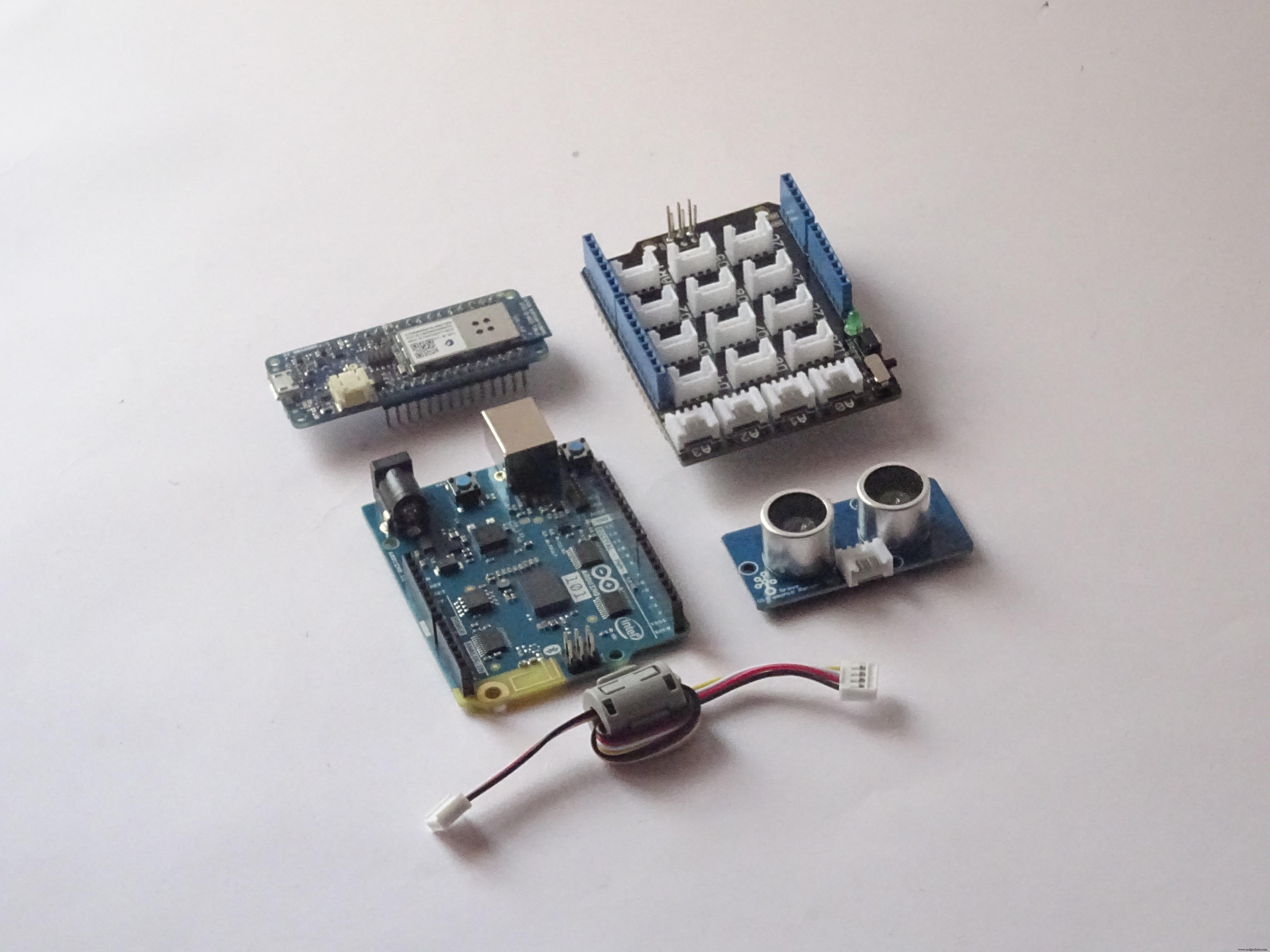 Advanced Smart Waste Monitoring with Arduino 101: BLE & WiFi Integration