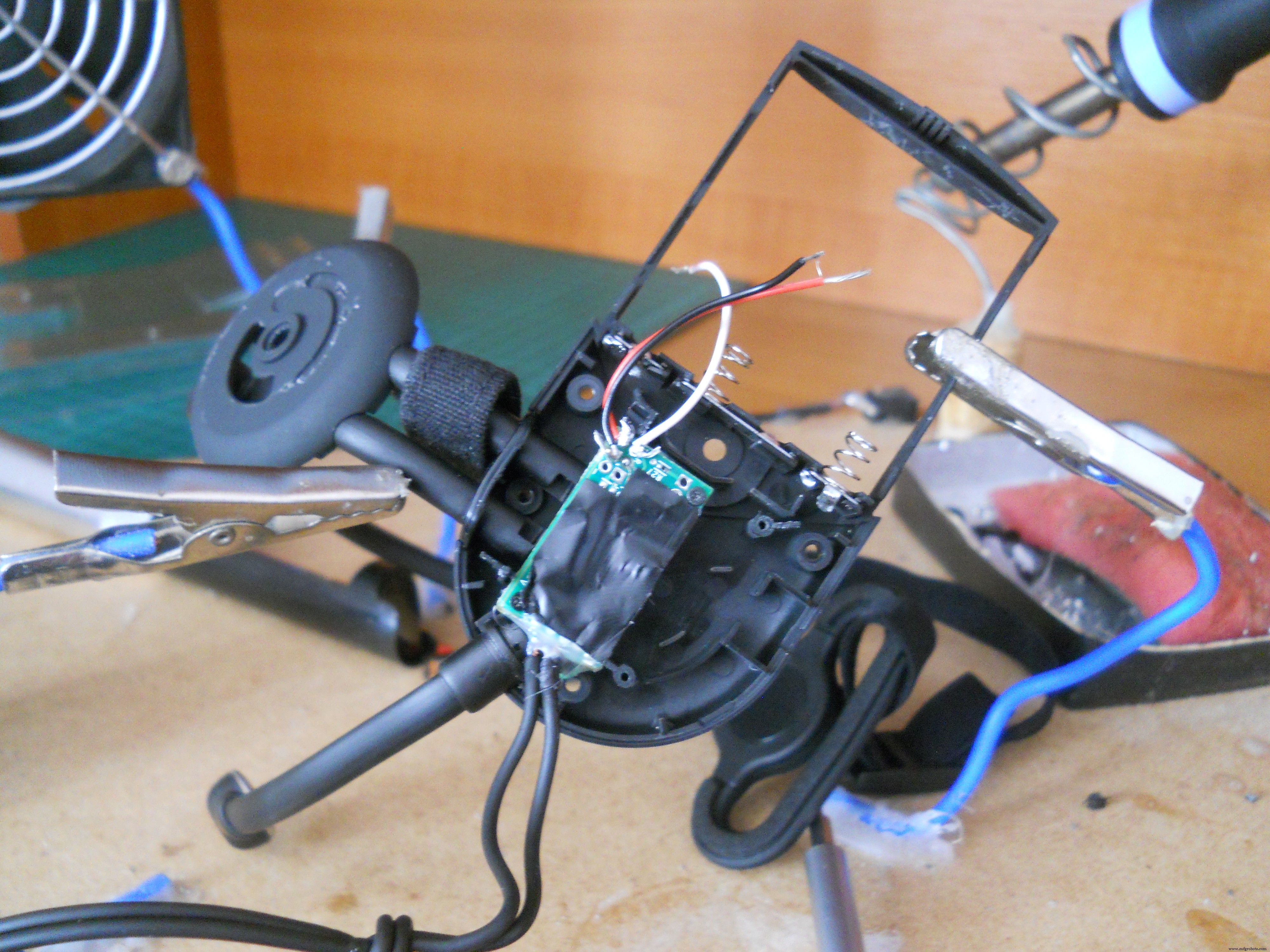 Control Your Robot with Brainwaves: A Comprehensive Arduino Project