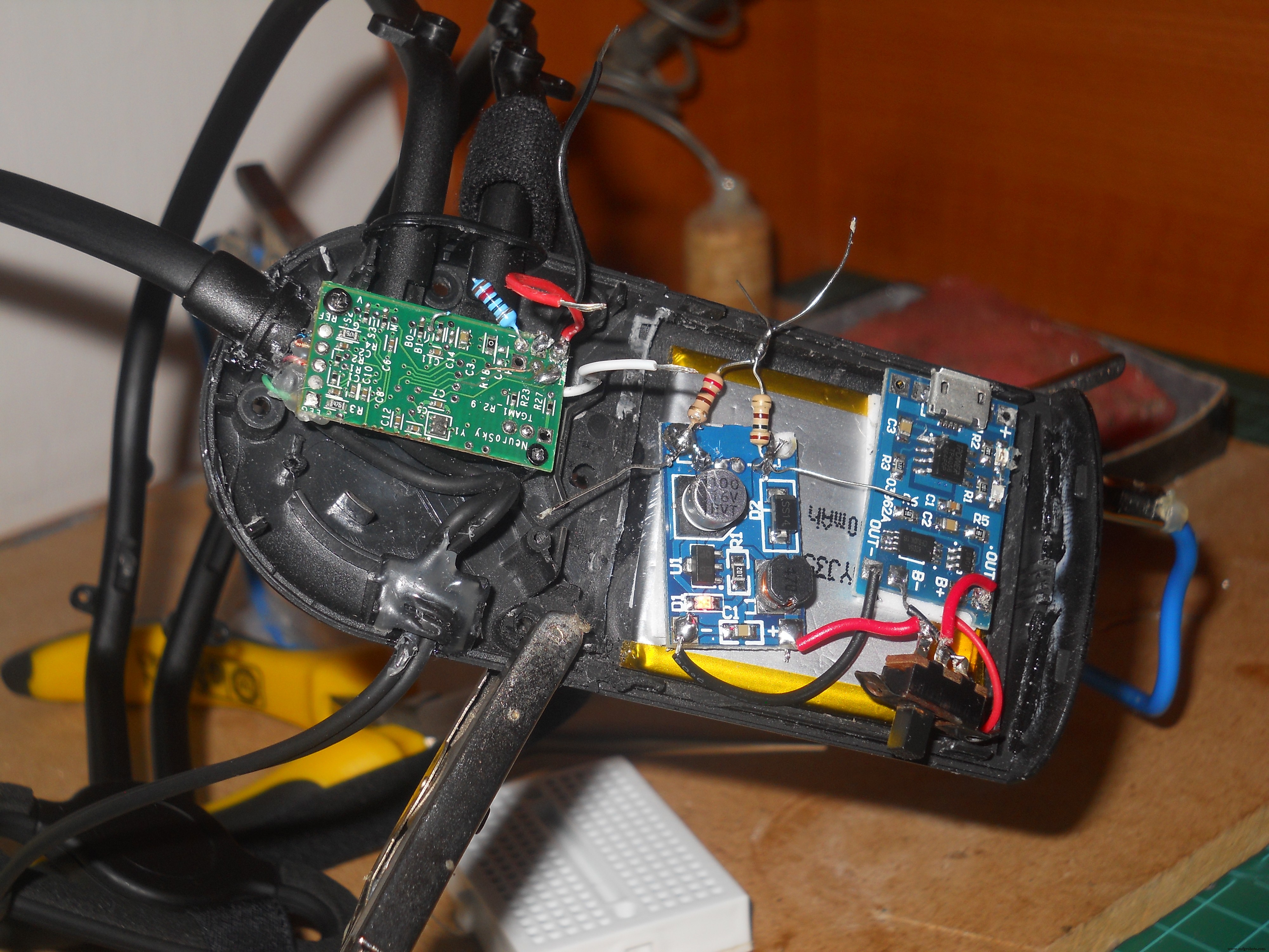 Control Your Robot with Brainwaves: A Comprehensive Arduino Project