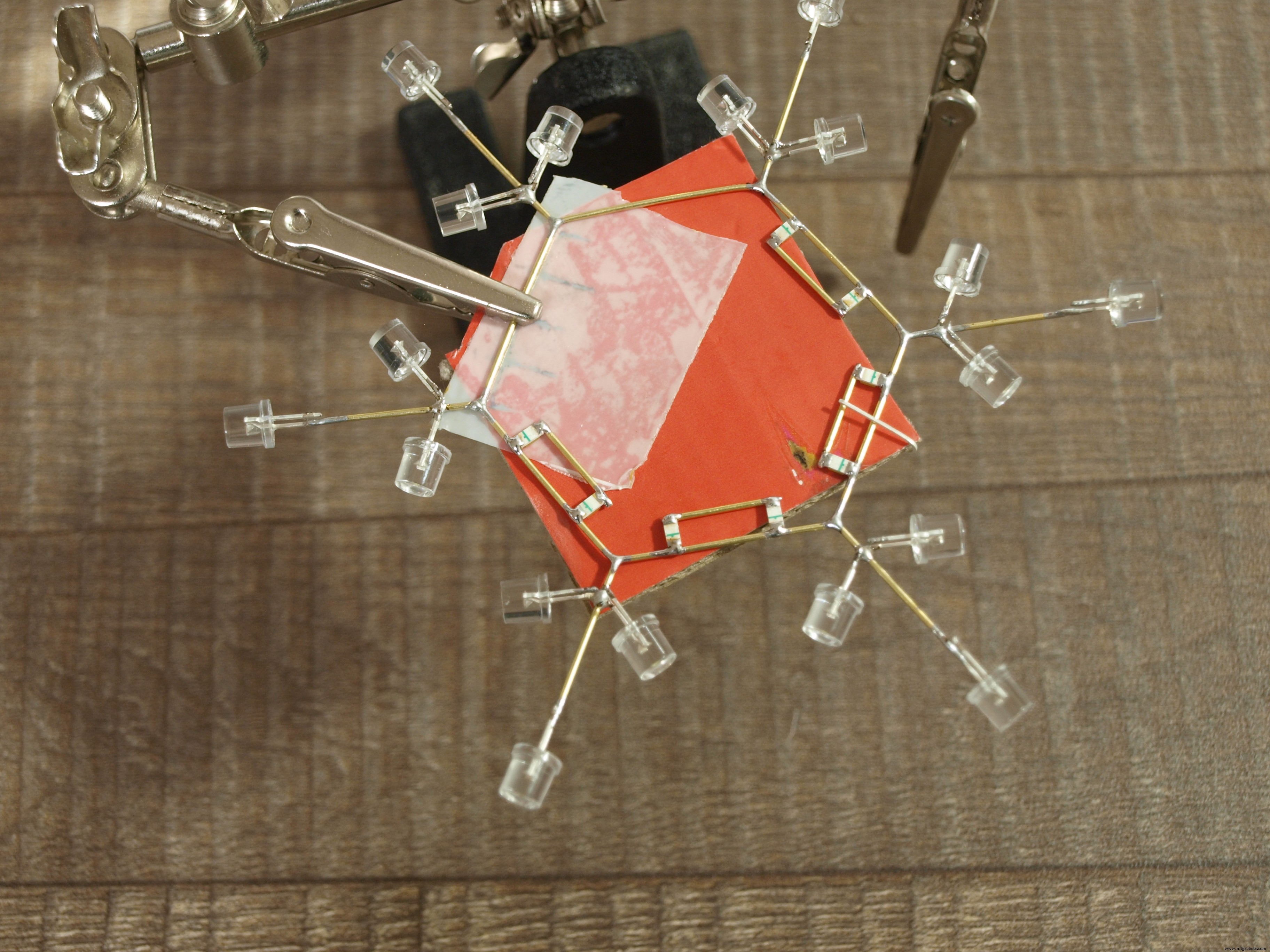 DIY Arduino Snowflake: 30‑LED LED Display Project