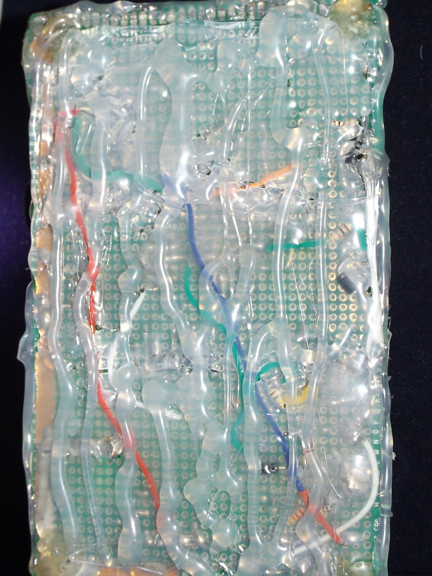 All-in-One Solar Power Hub: Charge Controller, Inverter, Power Bank & LED Lamp