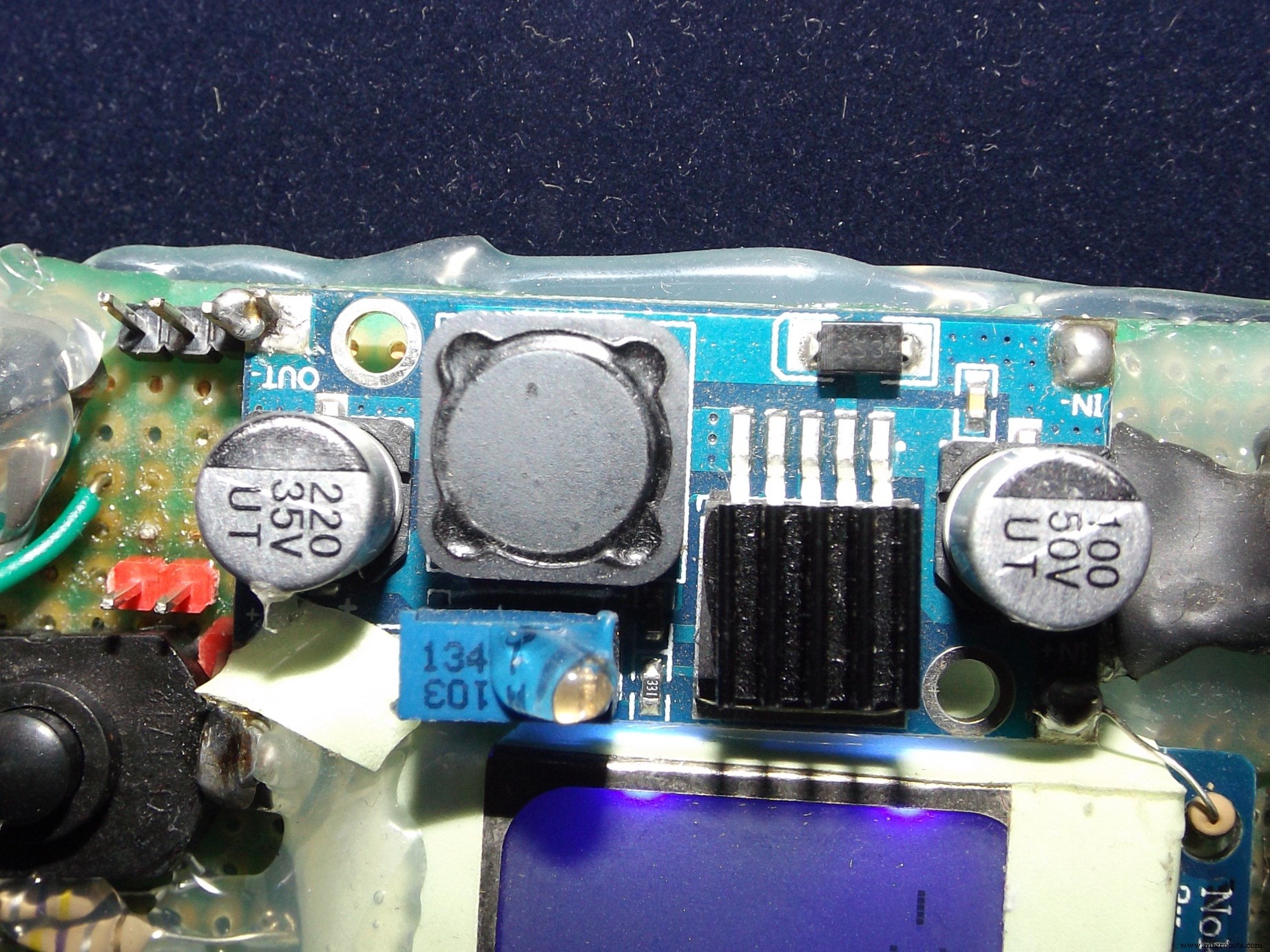 All-in-One Solar Power Hub: Charge Controller, Inverter, Power Bank & LED Lamp