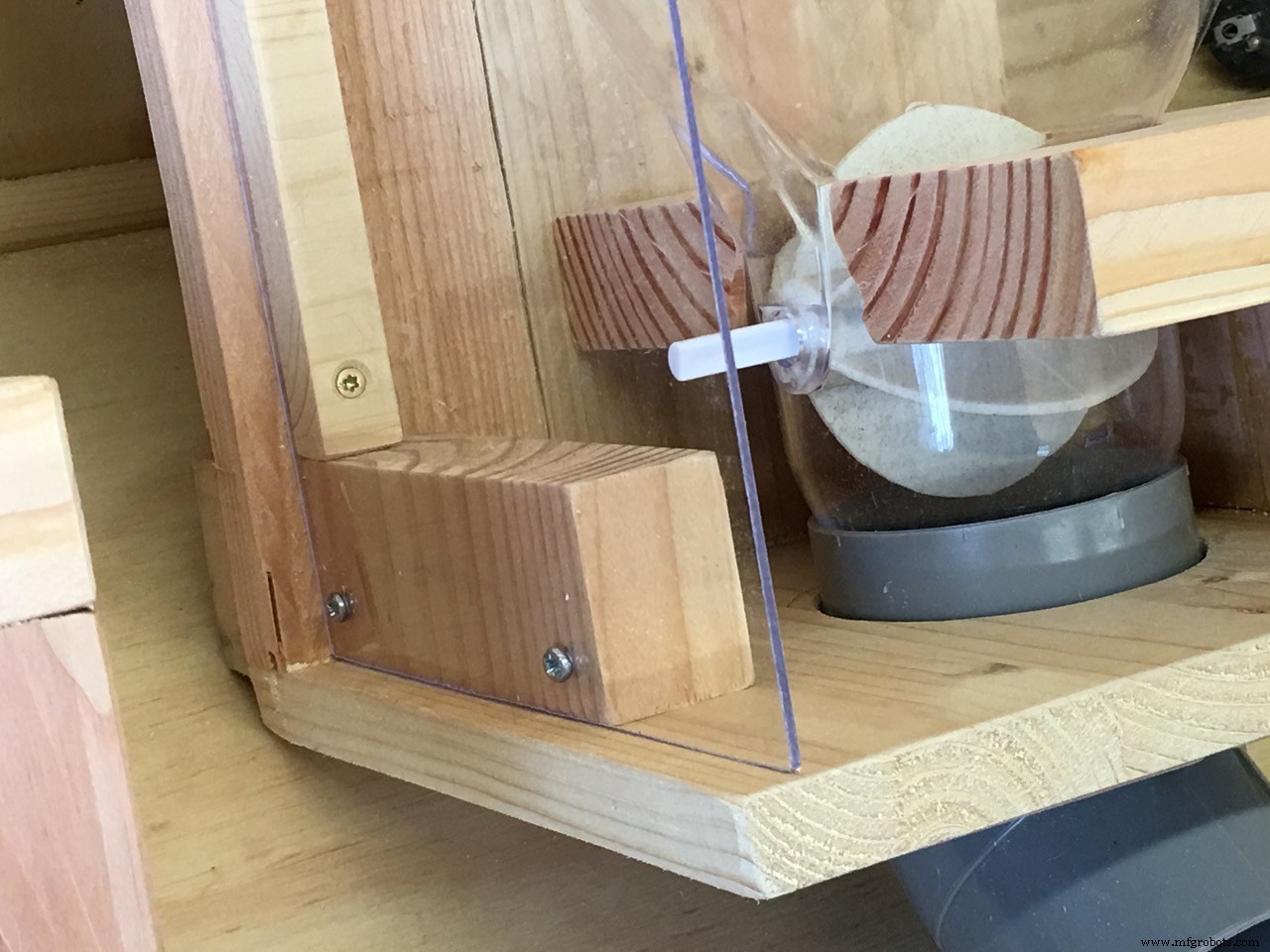 Build Your Own Smart Pet Feeder with Arduino Nano