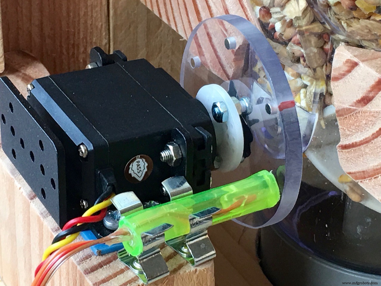 Build Your Own Smart Pet Feeder with Arduino Nano