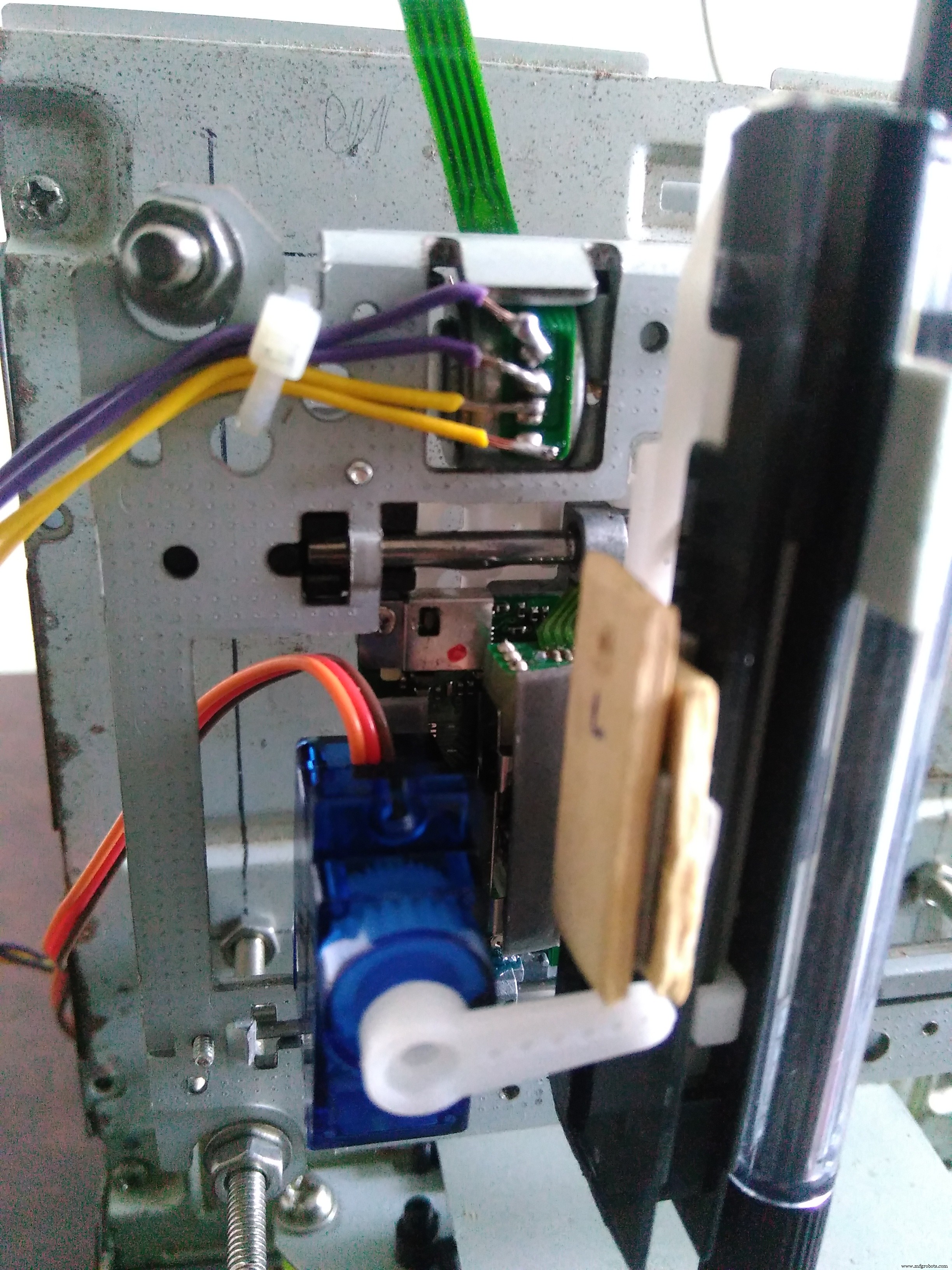 Build a Mini CNC 2D Plotter from a Scrap DVD Drive Using L293D Motor Shield