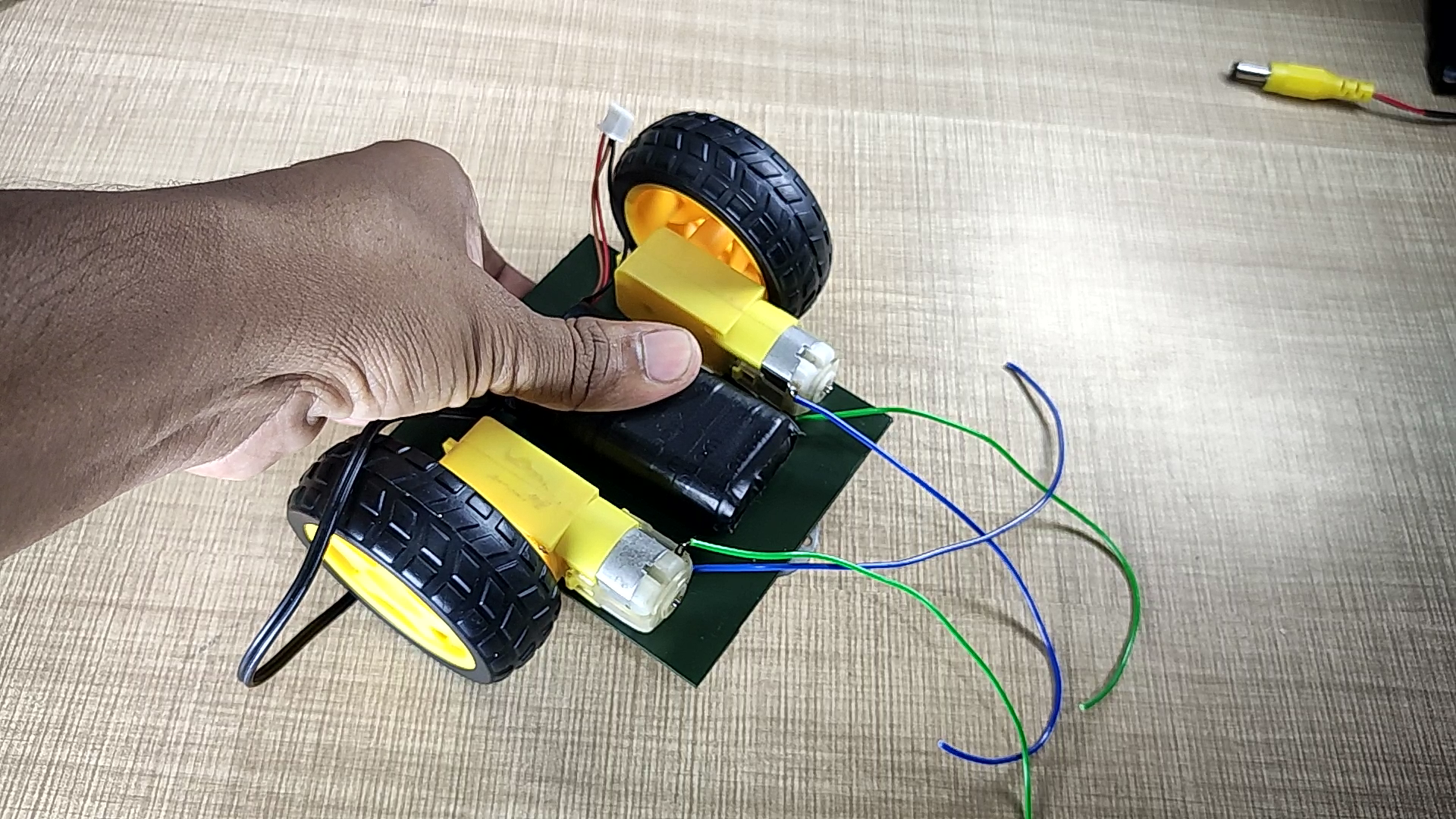 Build a Gesture‑Controlled Robot at Home with Arduino and MPU‑6050