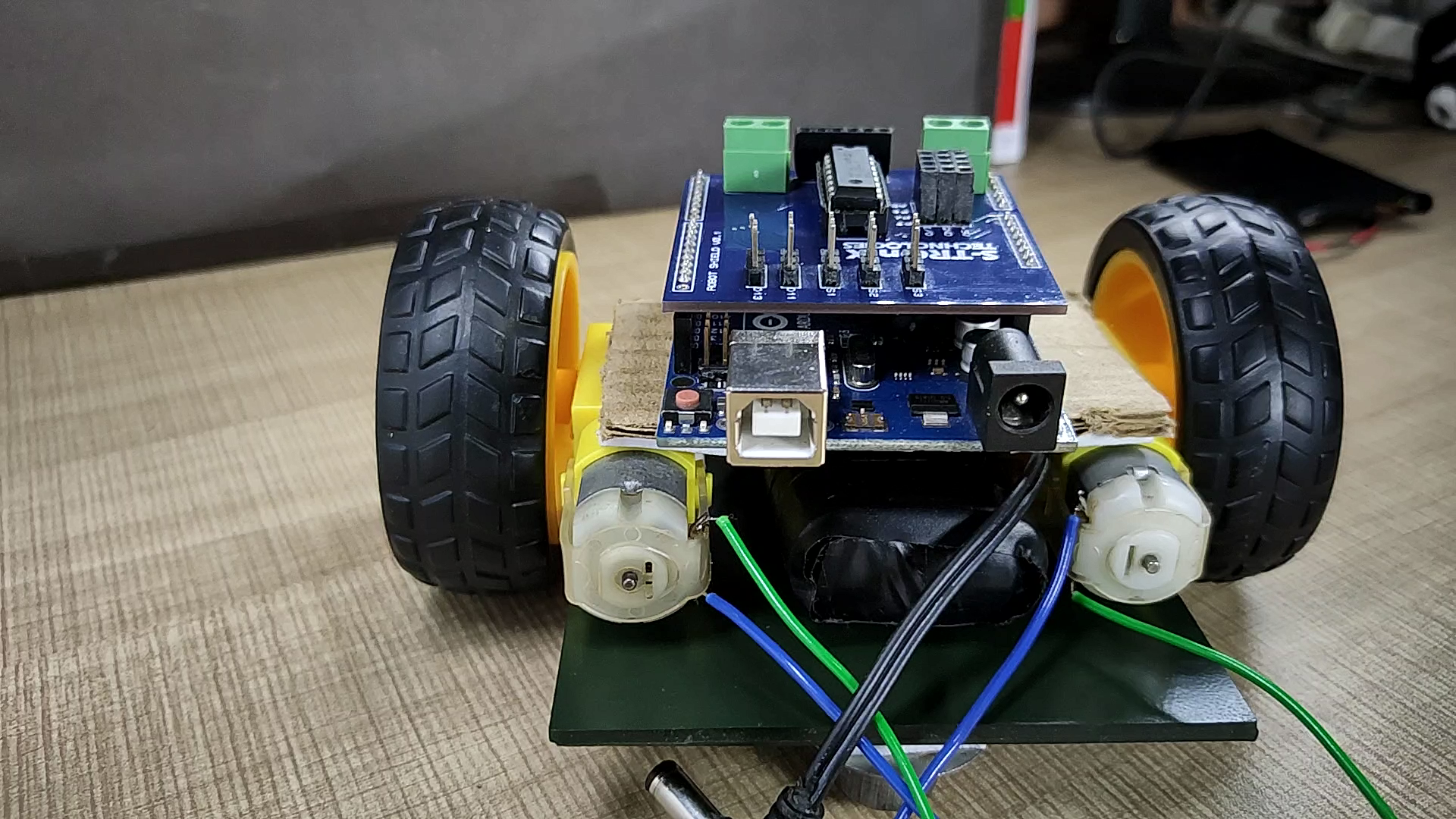 Build a Gesture‑Controlled Robot at Home with Arduino and MPU‑6050
