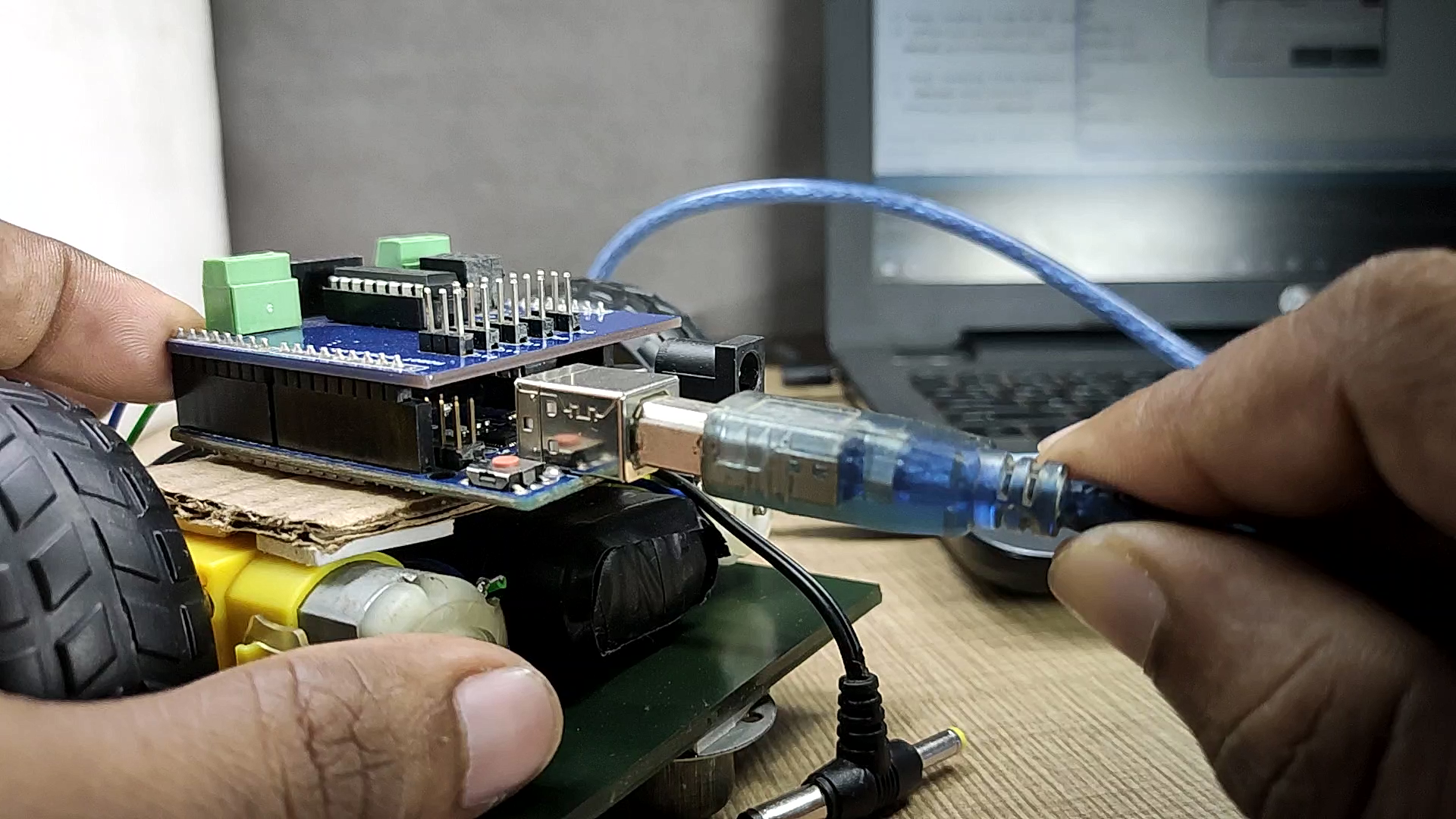 Build a Gesture‑Controlled Robot at Home with Arduino and MPU‑6050