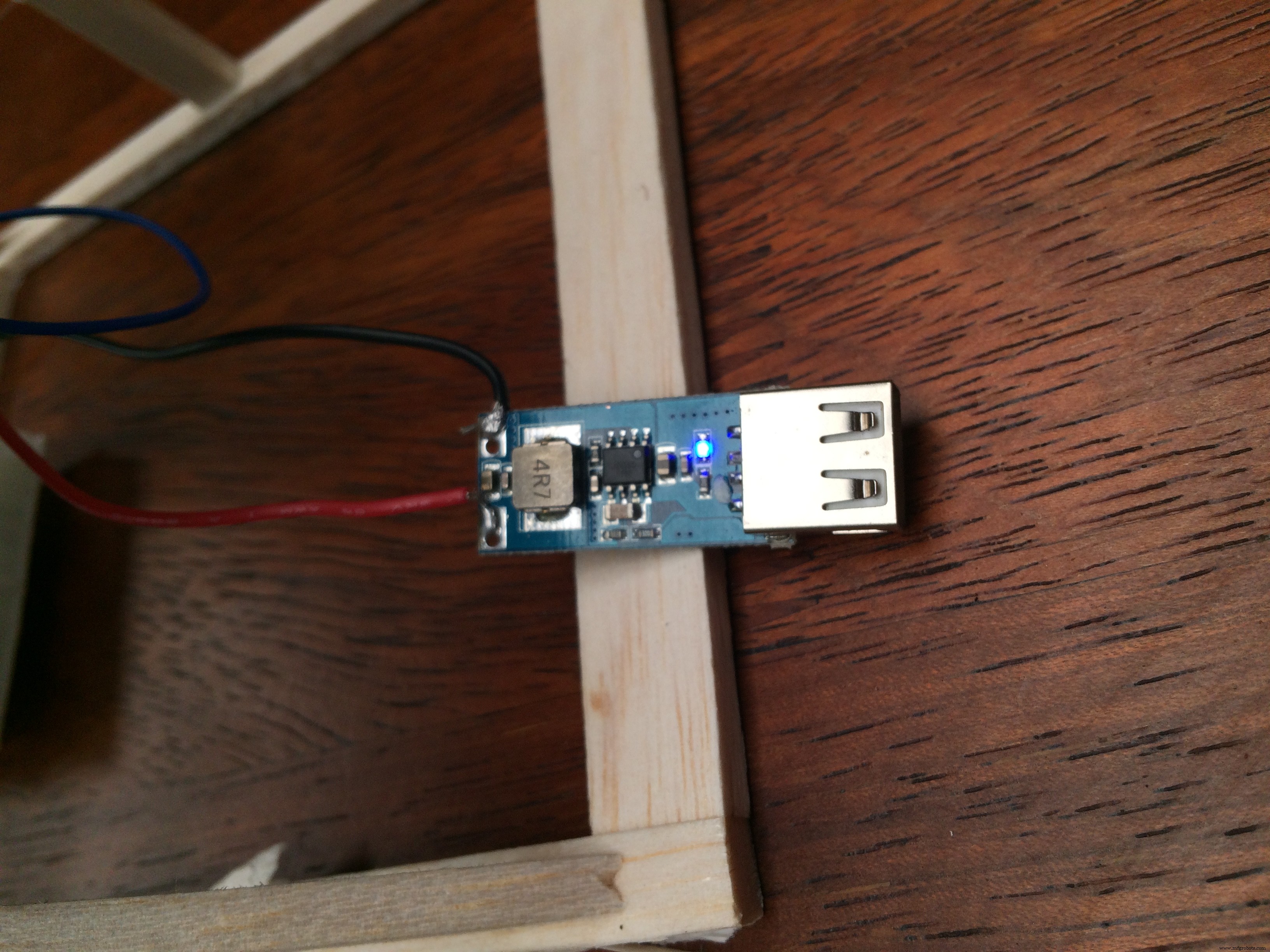 Portable Solar Tracker Phone Charger with Arduino and Servo Control