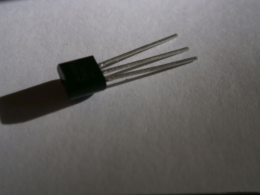 Build an Arduino LCD Thermometer Using LM35/36 Temperature Sensor