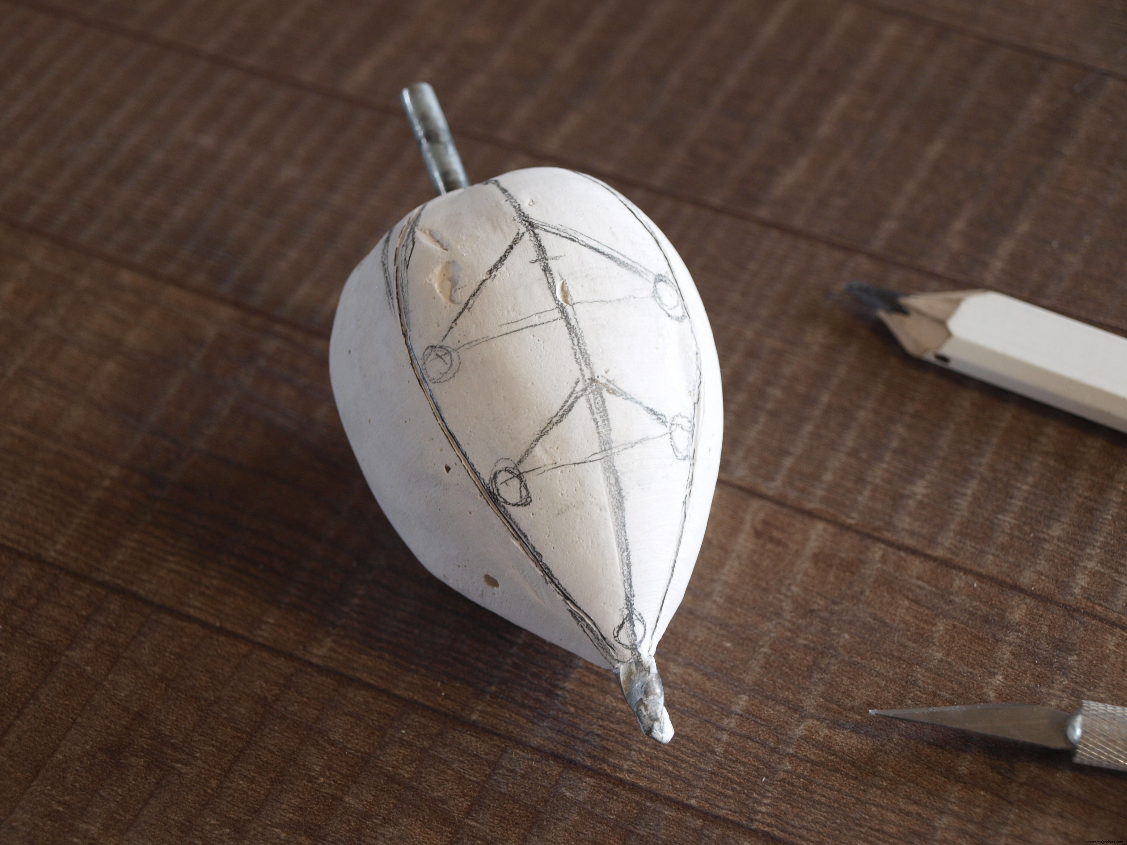 Ever Blooming Mechanical Tulip – Touch-Activated LED Flower