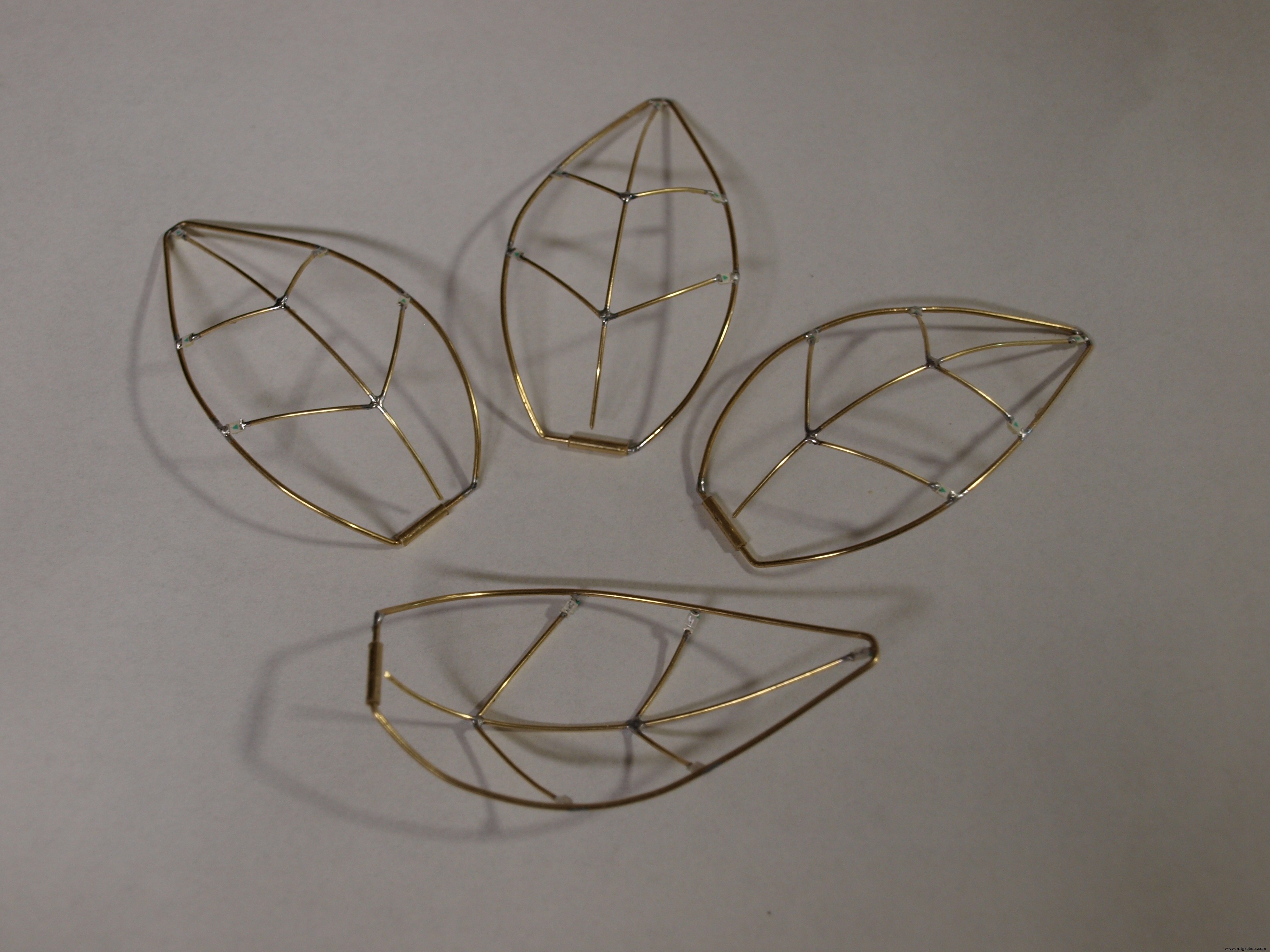 Ever Blooming Mechanical Tulip – Touch-Activated LED Flower