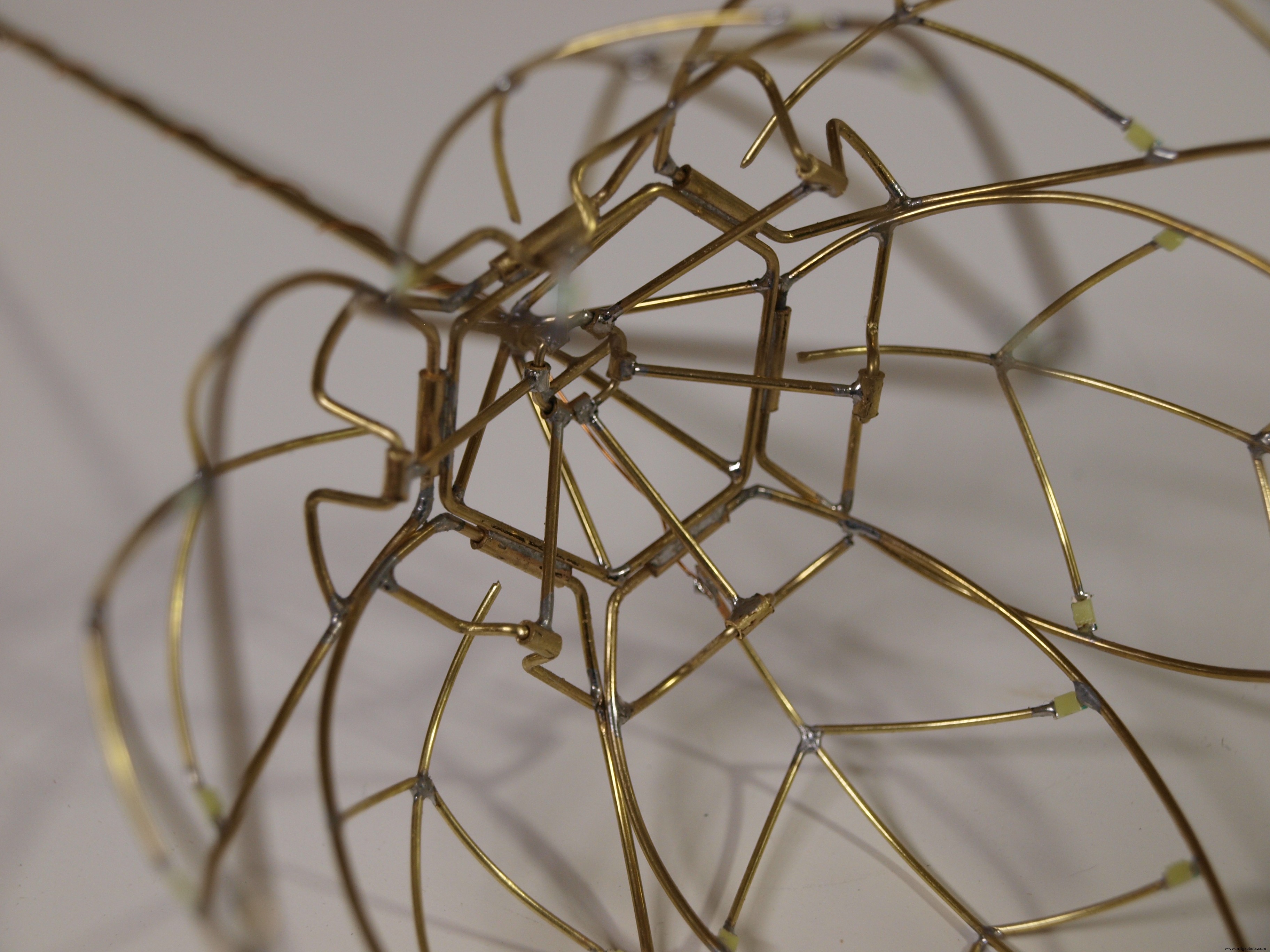 Ever Blooming Mechanical Tulip – Touch-Activated LED Flower