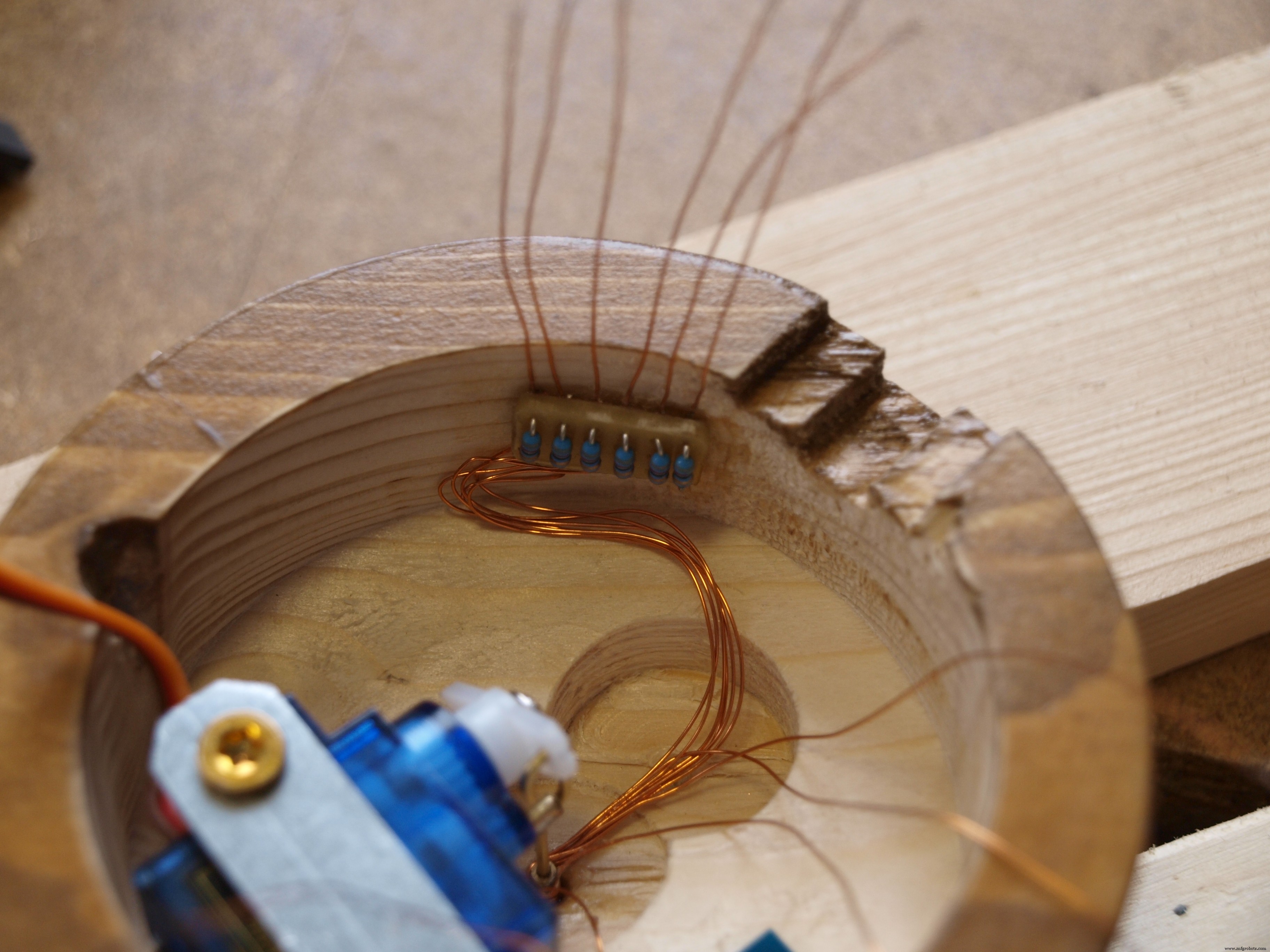 Ever Blooming Mechanical Tulip – Touch-Activated LED Flower