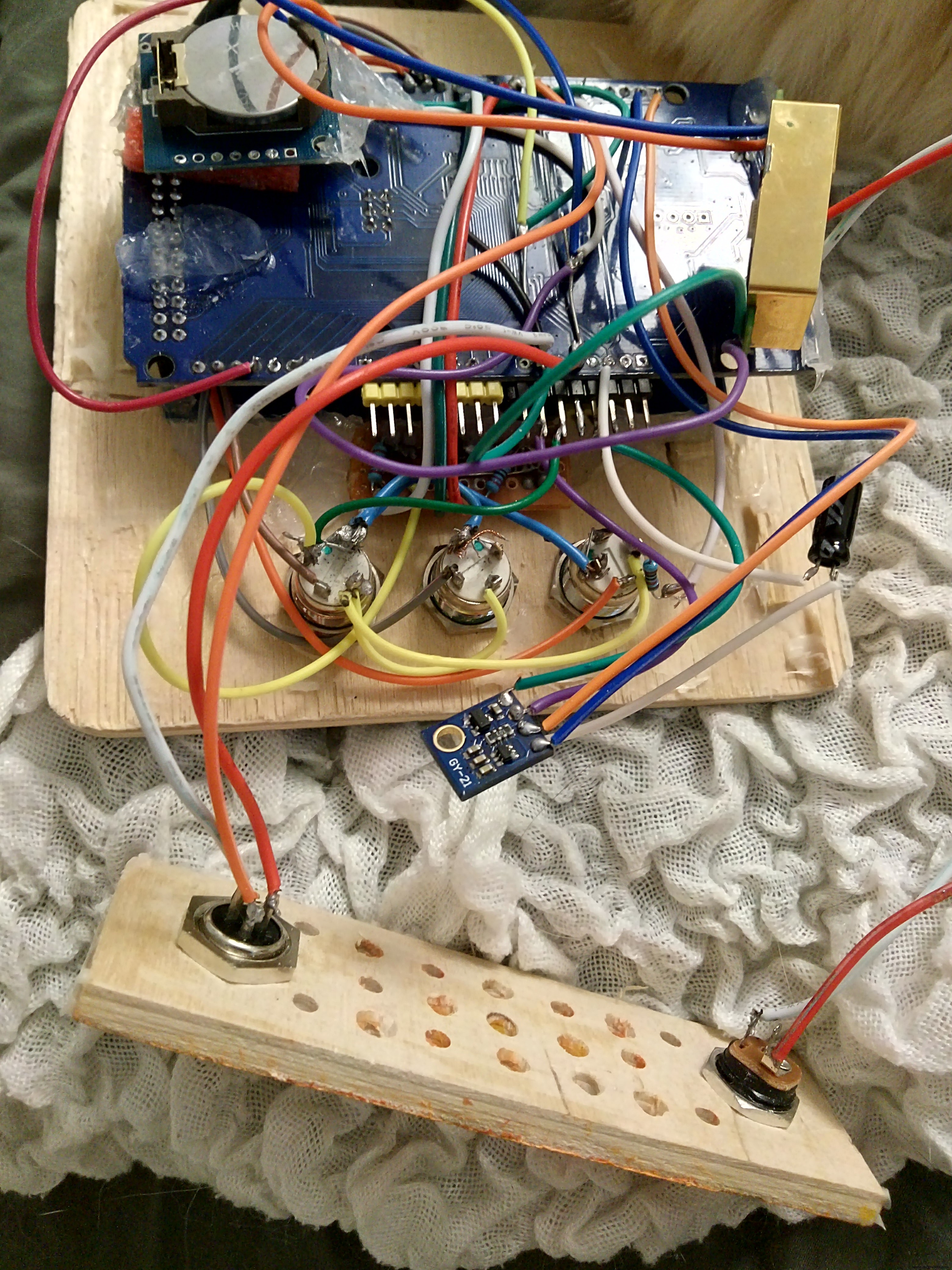 Air Surfer: DIY Air Quality Monitoring System with Arduino Mega 2560