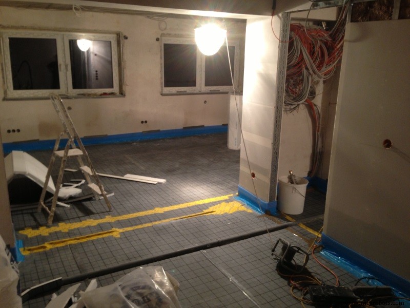 Raspberry Pi 2 Home Automation with Windows 10 IoT Core: A Complete Component Guide