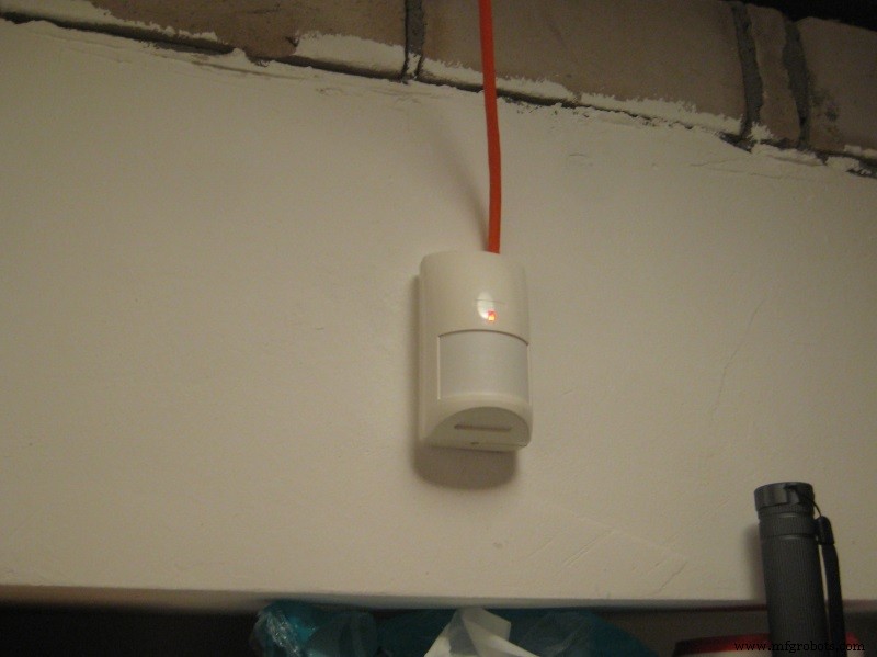 Raspberry Pi 2 Home Automation with Windows 10 IoT Core: A Complete Component Guide