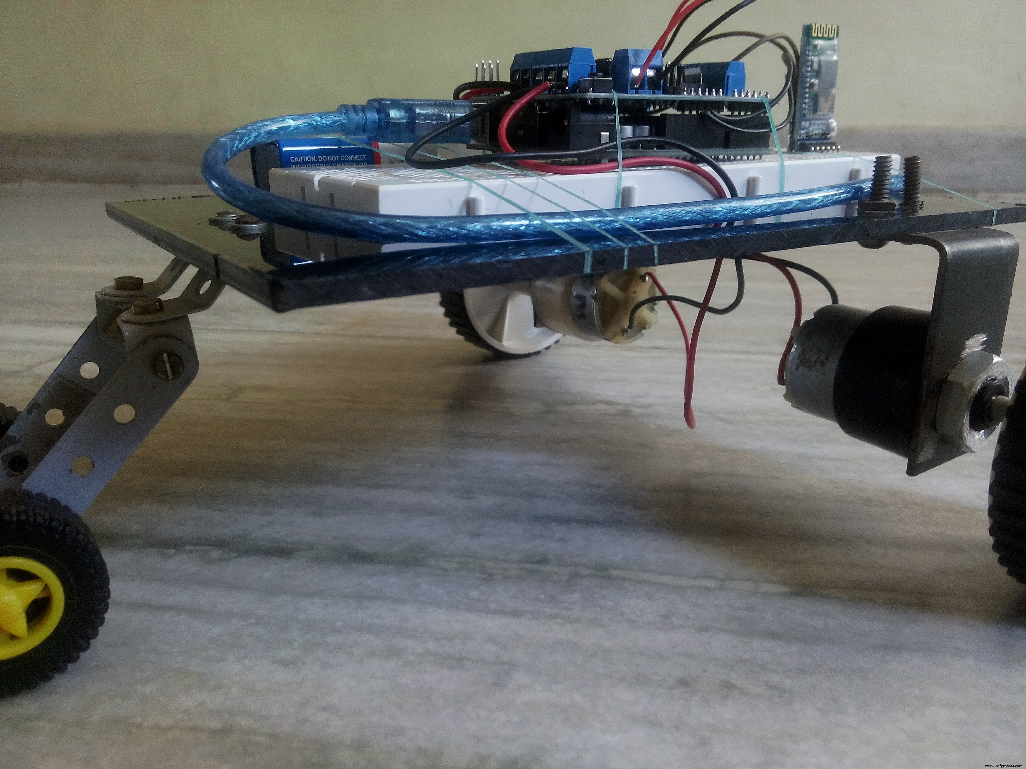 Bluetooth‑Controlled Car: DIY Arduino Remote Vehicle