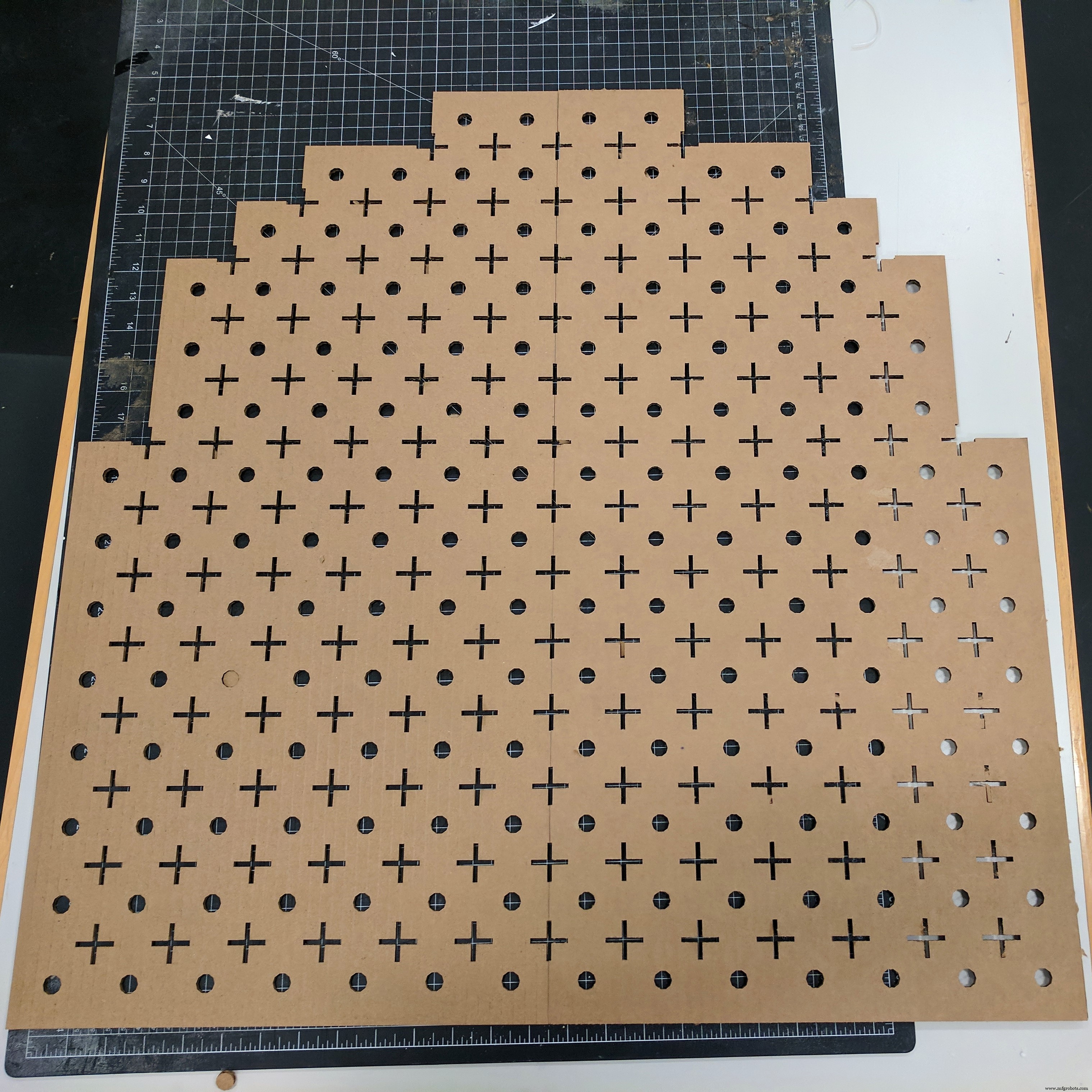 DIY Pac‑Man LED Pixel Panel Costume: Build a Glow‑in‑the‑Dark Halloween Classic