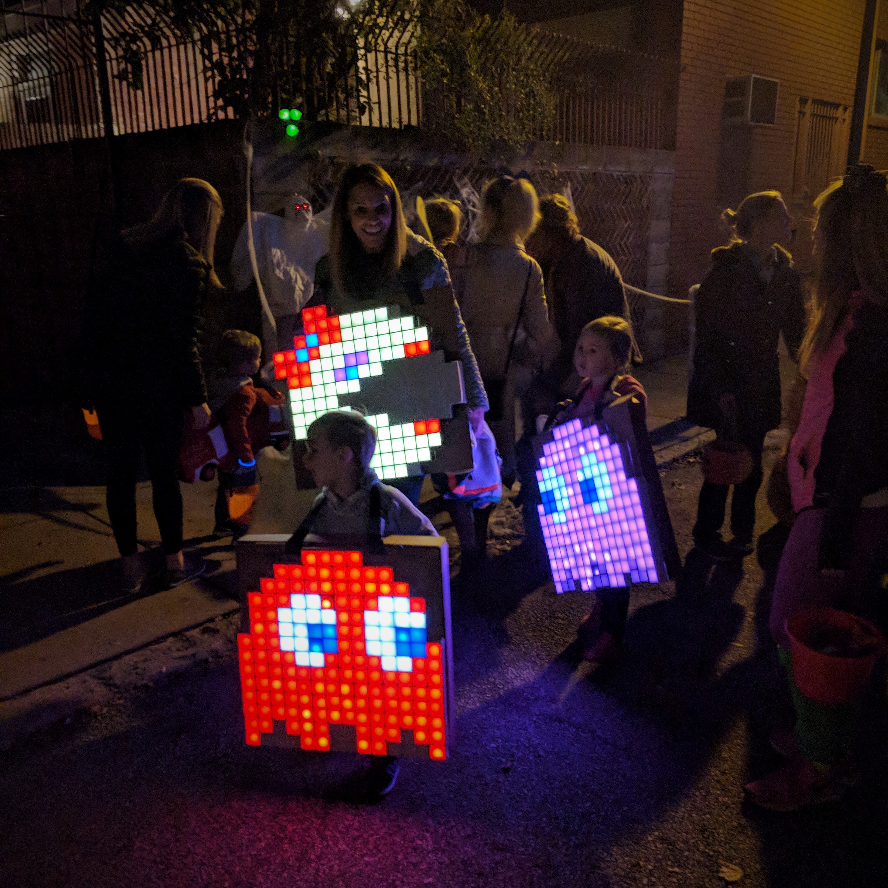 DIY Pac‑Man LED Pixel Panel Costume: Build a Glow‑in‑the‑Dark Halloween Classic