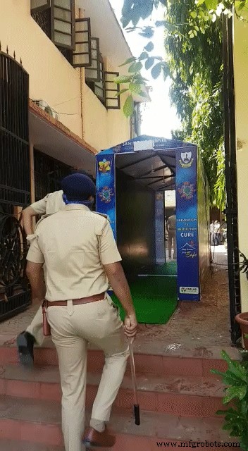 Intelligent Disinfection Tunnel: Automated Sanitization for High‑Traffic Areas