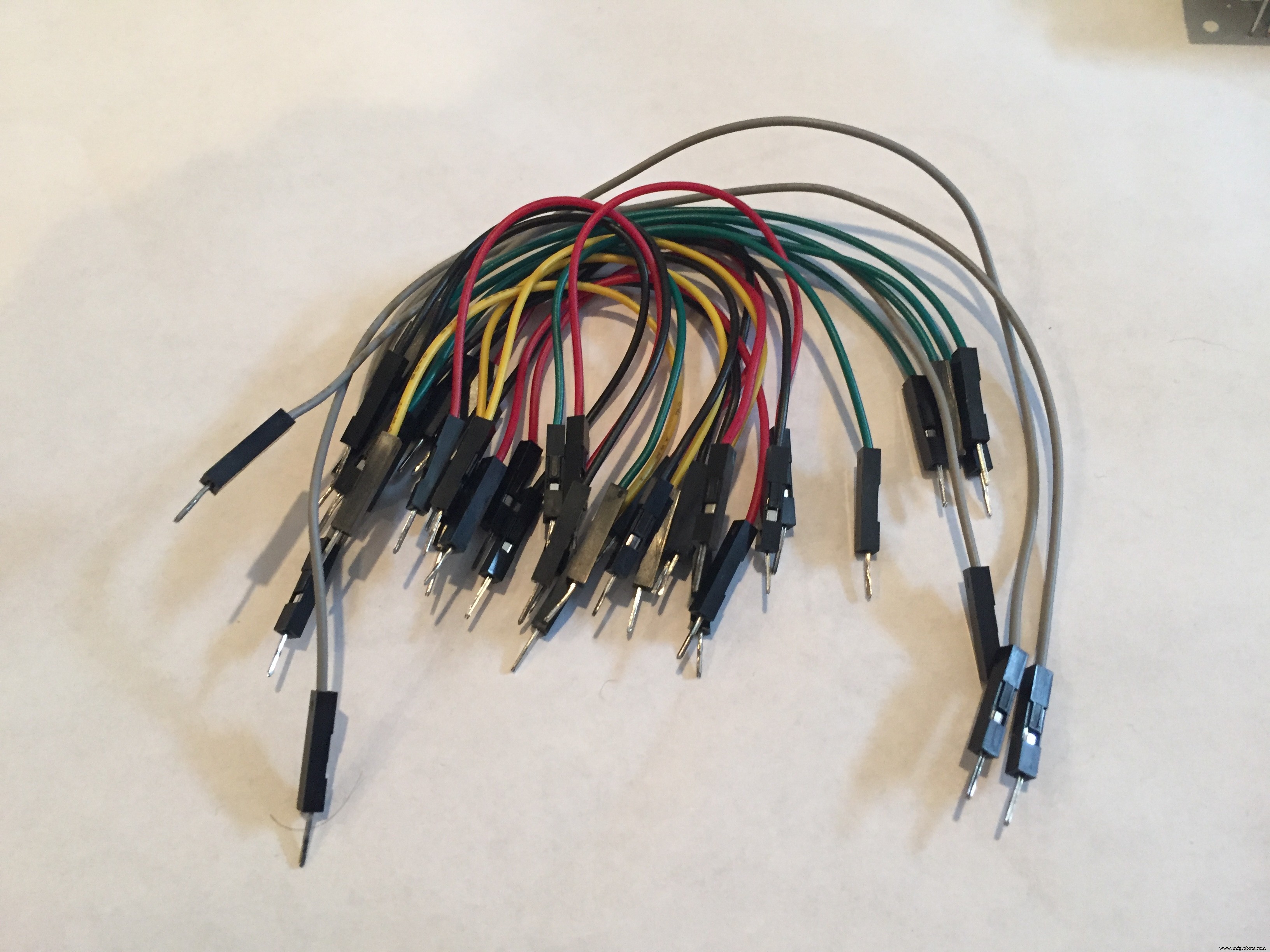 Portable Arduino-Based Temperature & Humidity Monitor with 16x2 LCD Display