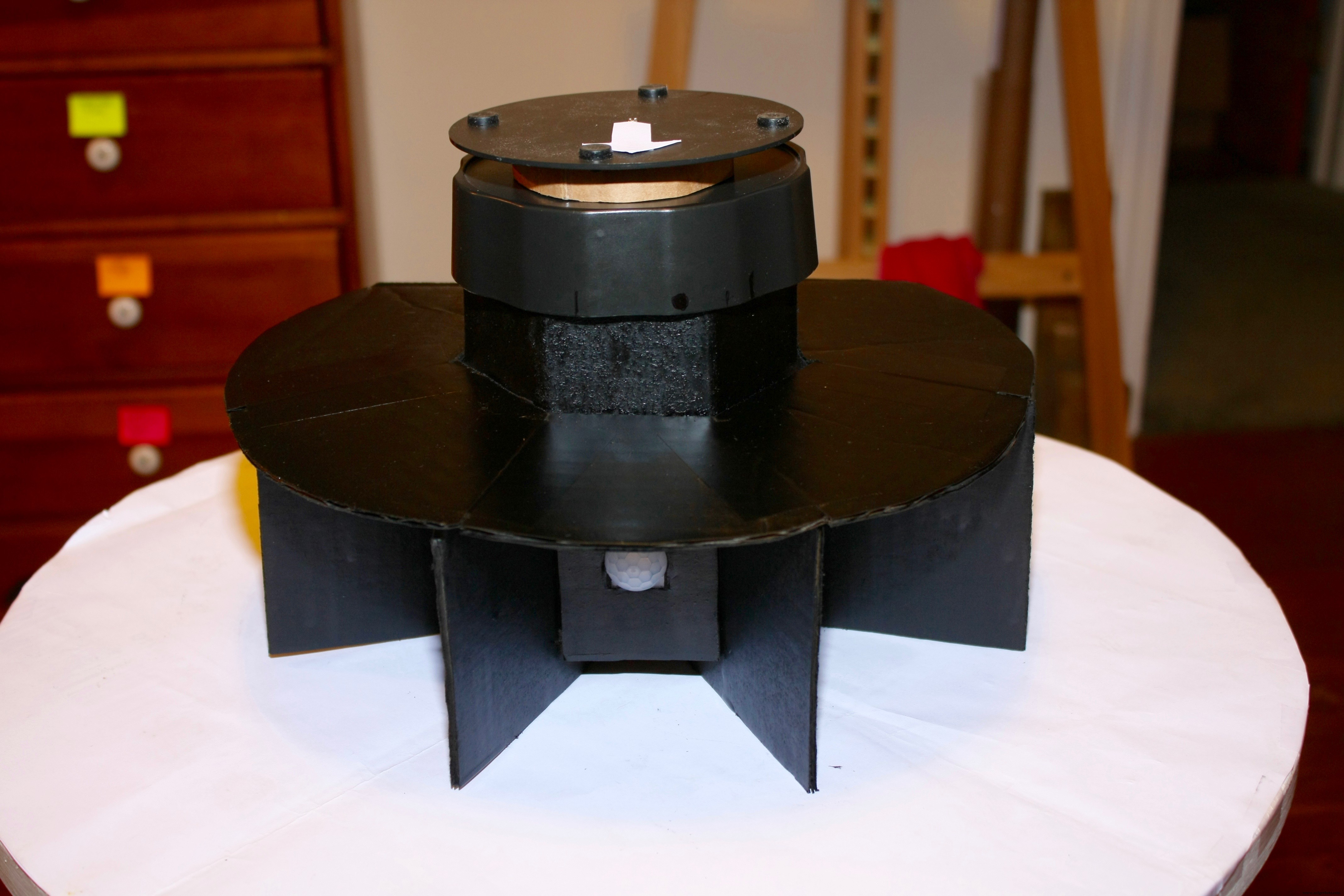 Automated Motion‑Tracking Camera Base with Arduino and Servo Control