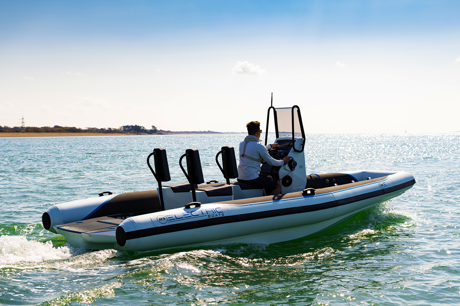 RS Sailing Introduces Sustainable All‑Electric RIB Built with Recycled Carbon Fiber
