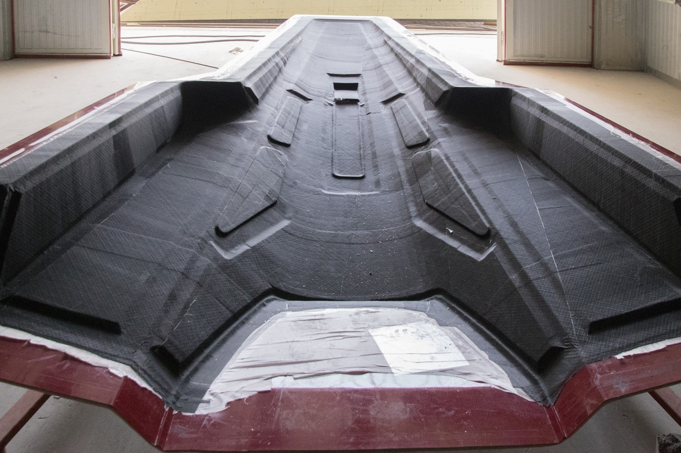 Notus Composites Introduces NE7: Low‑Temperature Epoxy Prepreg for Energy‑Efficient Composite Manufacturing