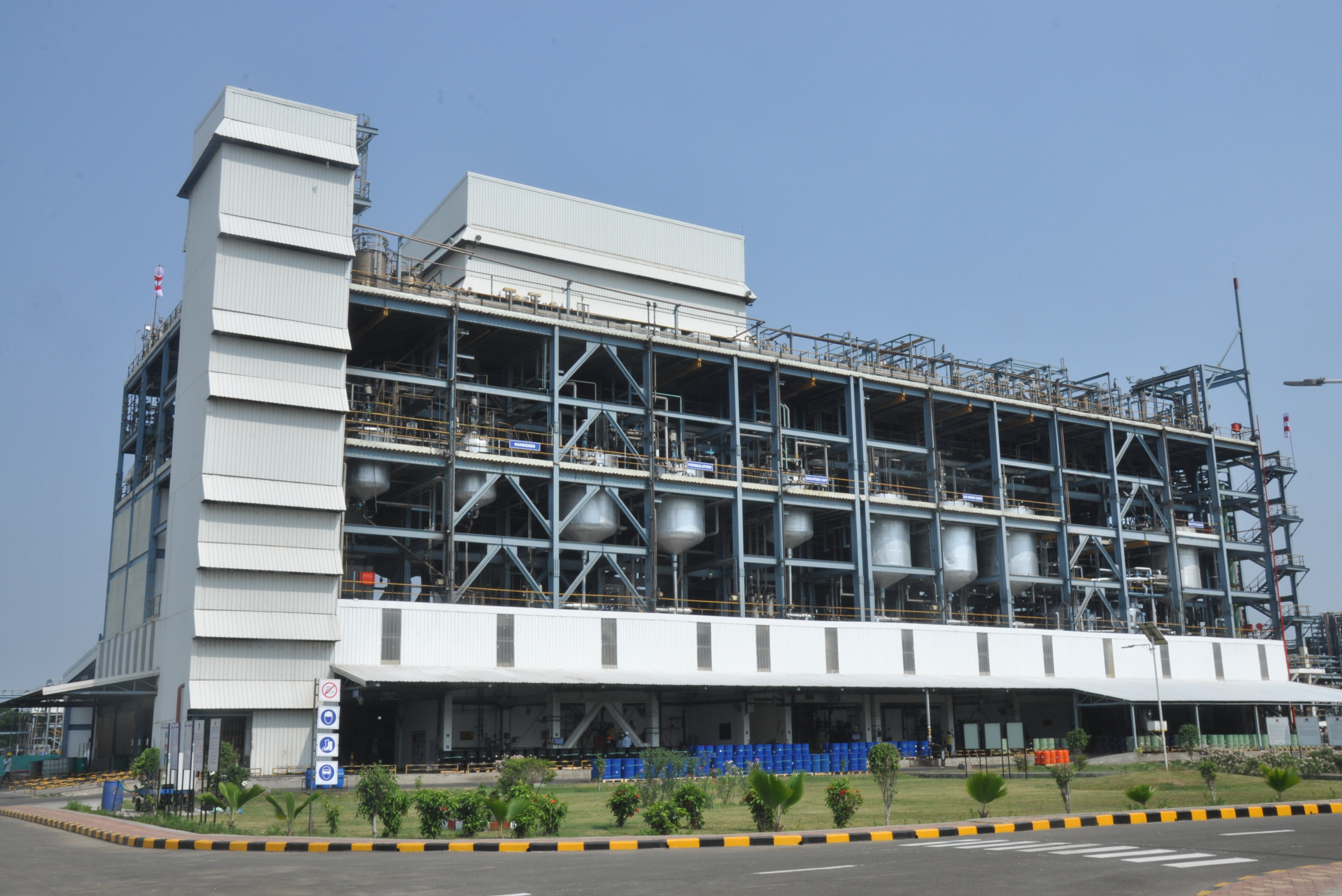 Aditya Birla Group to Expand Advanced Materials Capacity by 125 KTPA in Gujarat