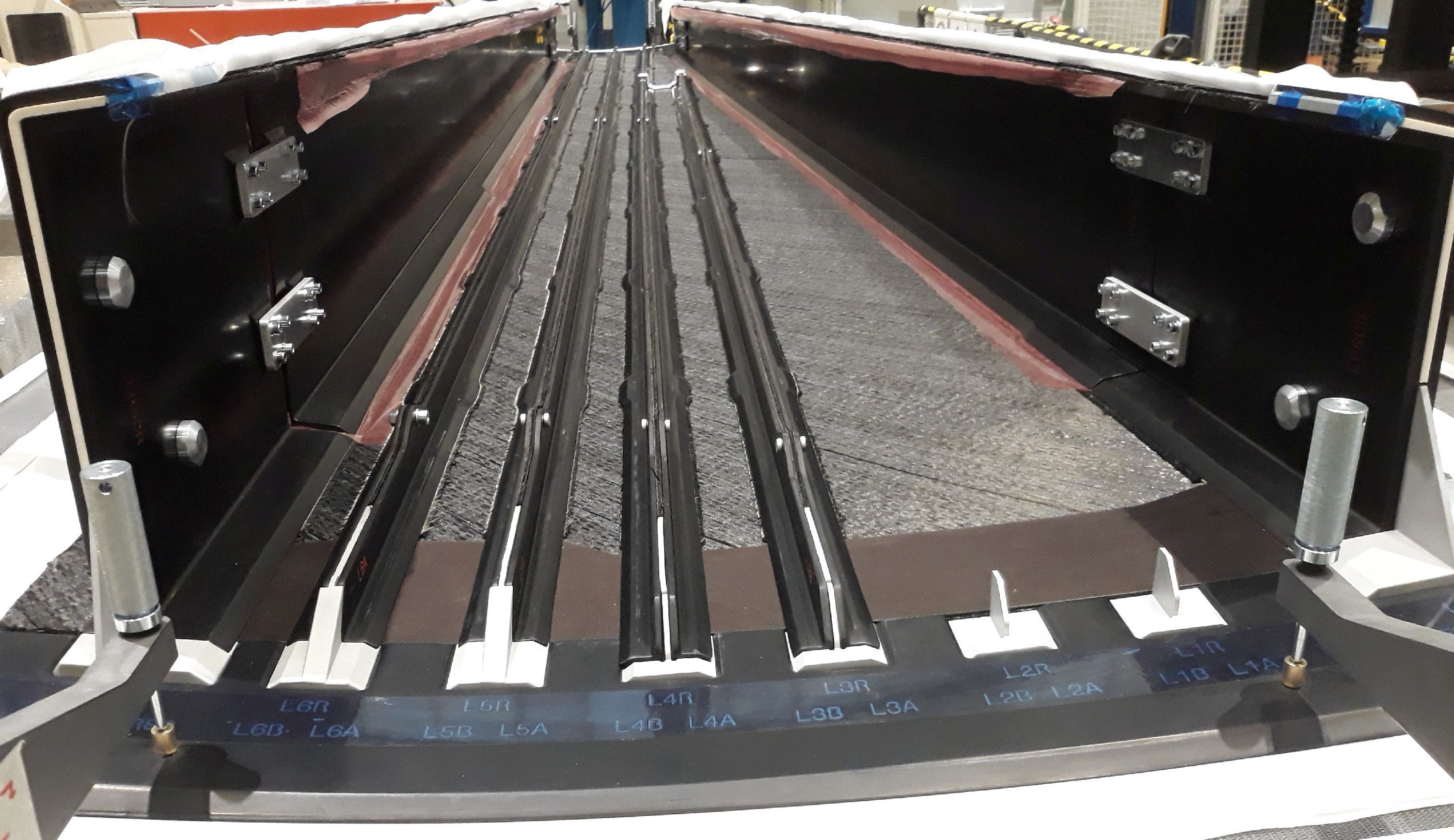 Enhancing OOA‑Infused Wing Box Design for Sustainable Aerospace