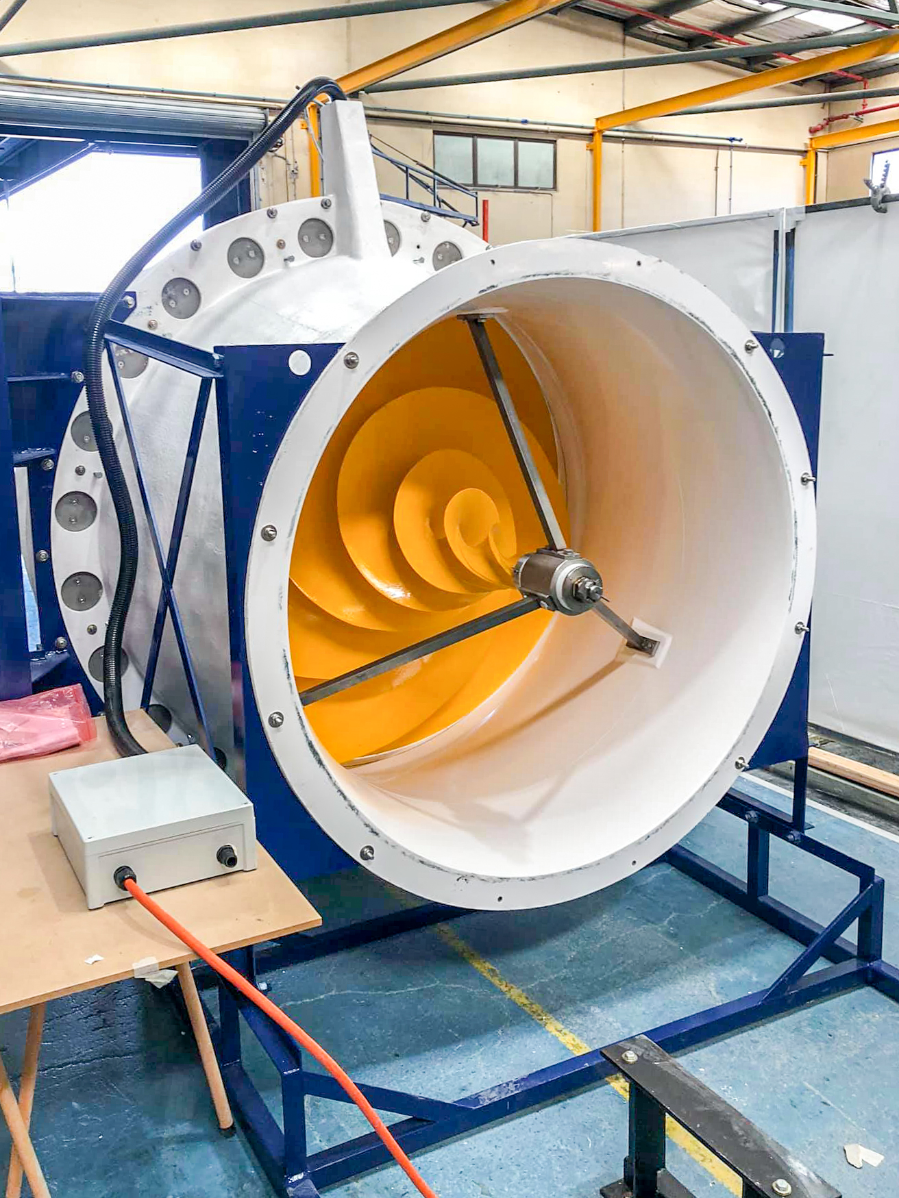 Revolutionizing Hydroelectric Power: Composite‑Driven Turbine Blades for Higher Efficiency