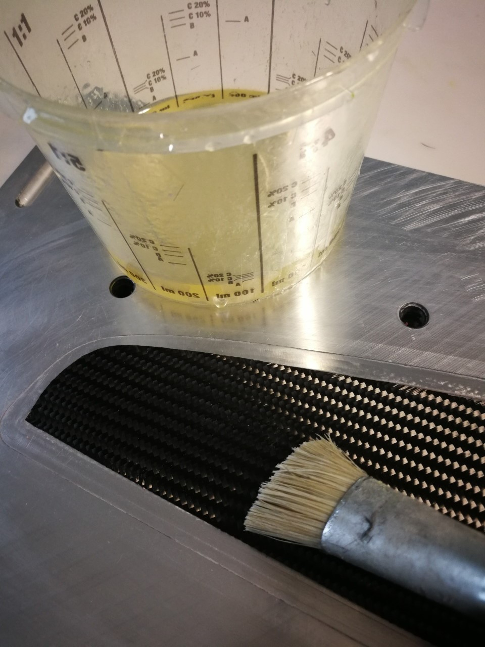 Sicomin’s GreenPoxy 33 Bio‑Based Epoxy Enhances Carbon Fiber Windsurf Fins for Peak Performance