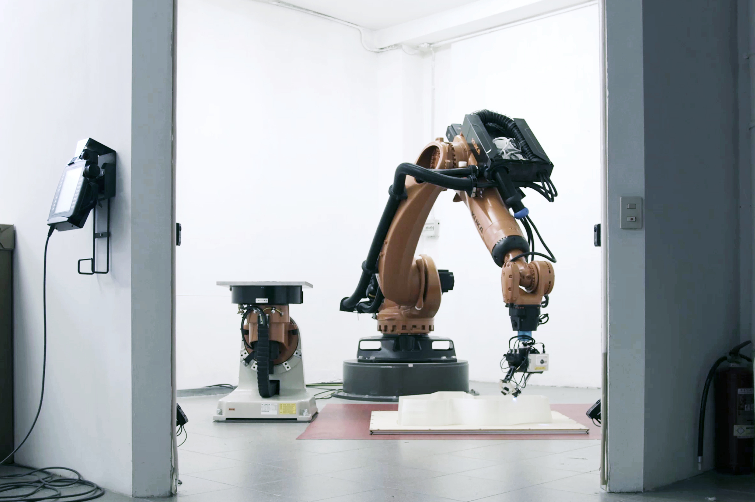 Moi Composites Launches Groundbreaking 3D‑Printed Glass Fiber Boat