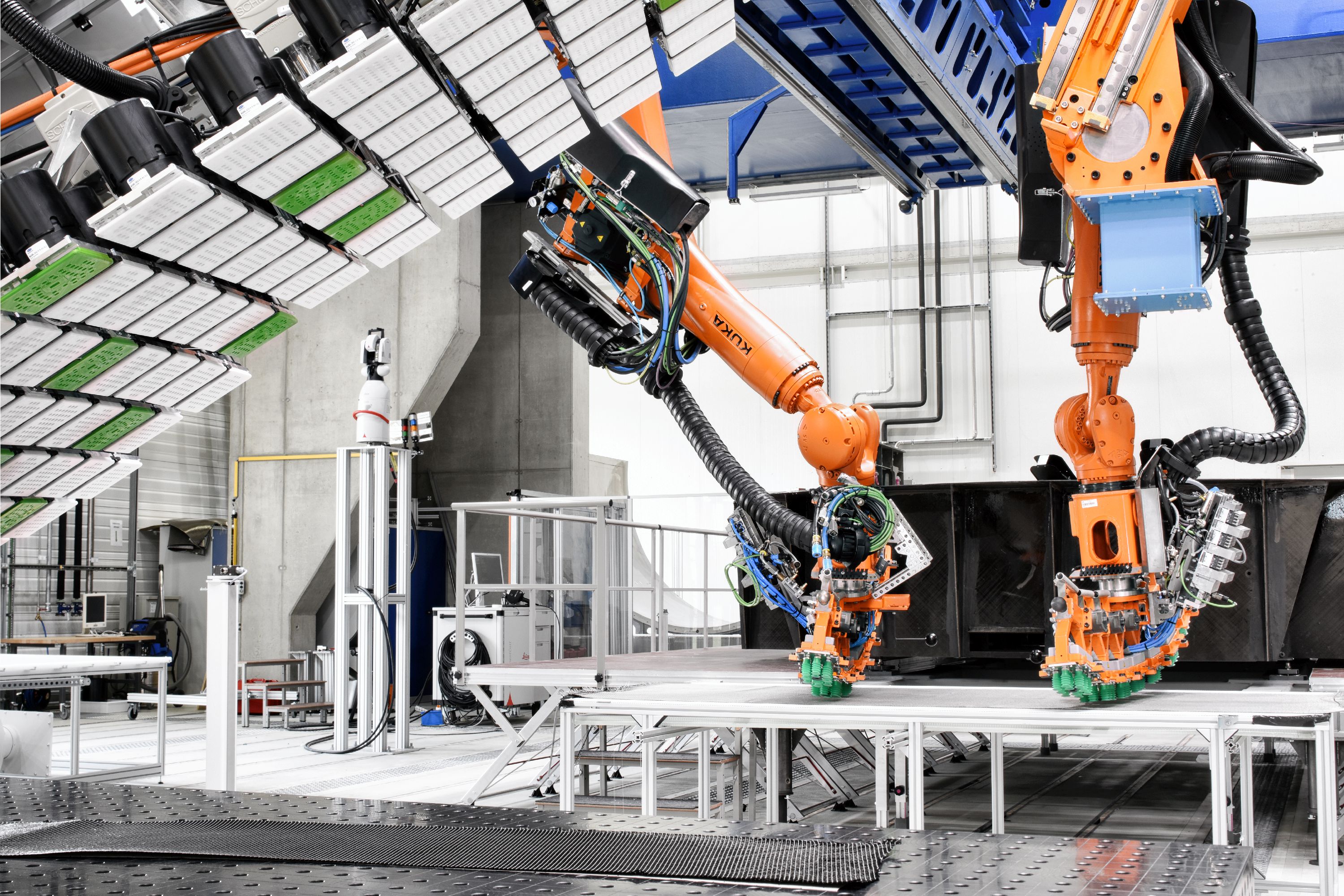 Automated Aerocomposites Production: Liquid Molding vs. Welded Thermoplastics – A Strategic Overview