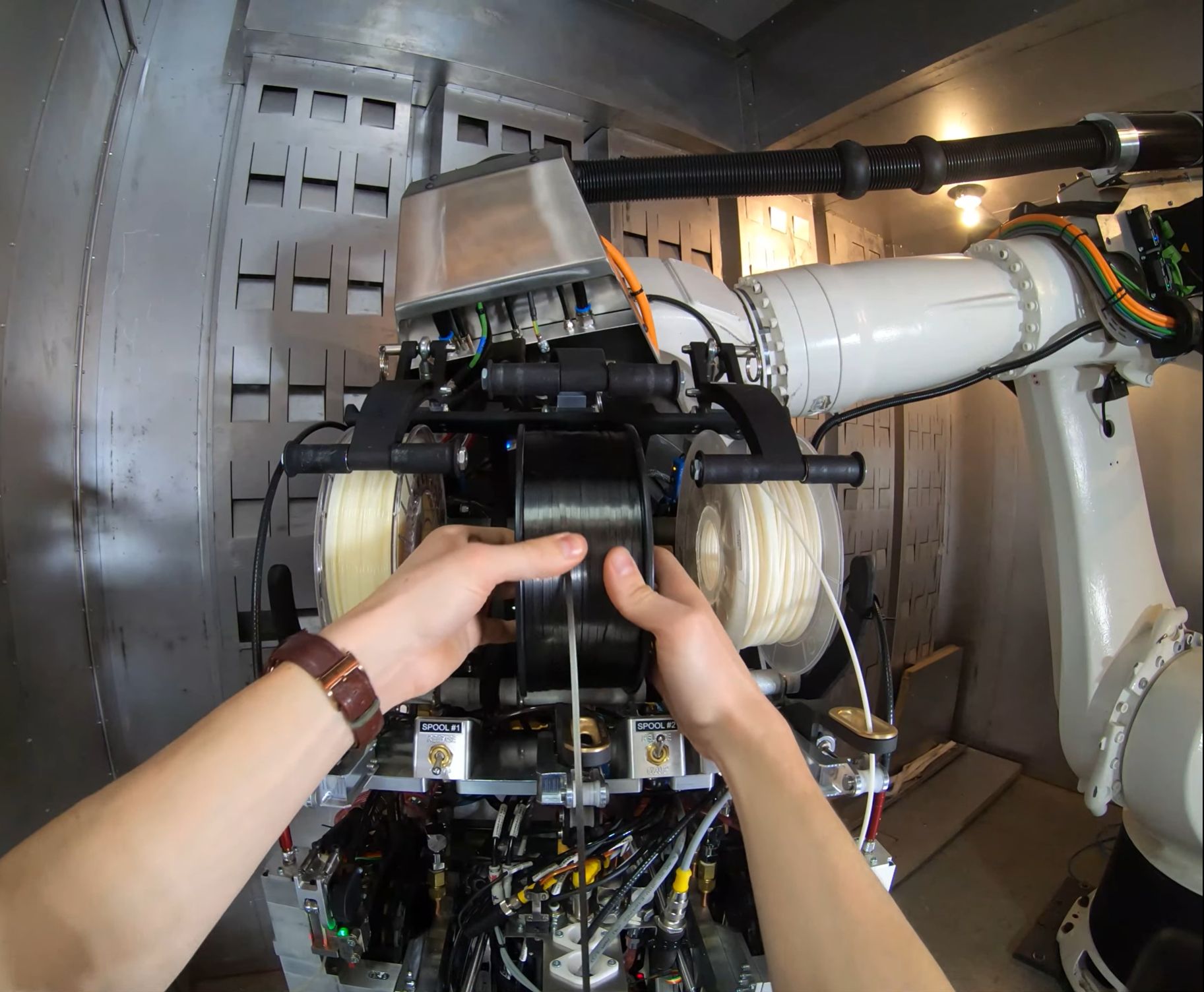 Electroimpact Introduces SCRAM: A 6-Axis Continuous Fiber 3D Printer for Tool‑Less Aerospace-Grade Composite Fabrication