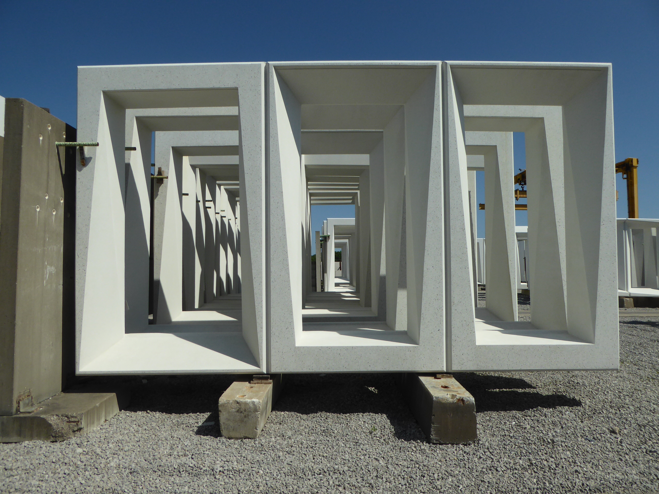 Composite Solutions Accelerate Concrete Facade Fabrication