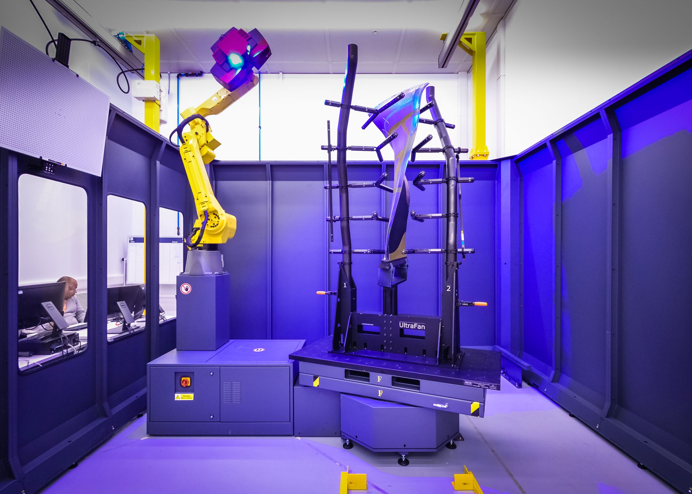 Rolls‑Royce Begins Production of the World’s Largest Composite Fan Blades for UltraFan Demonstrator