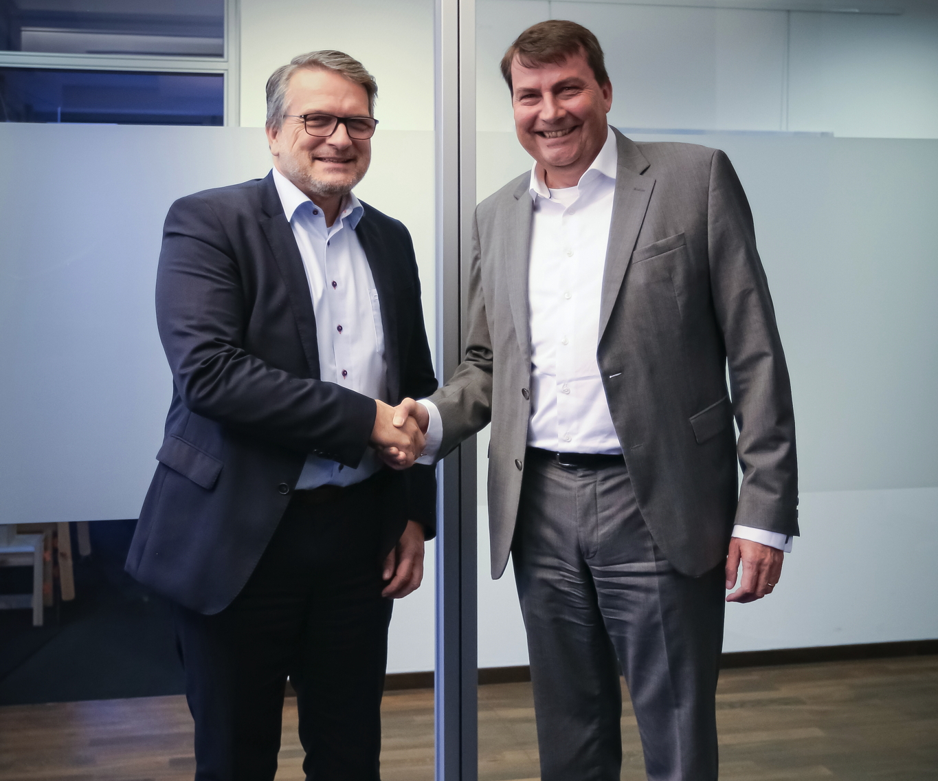 FRIMO and Hennecke Forge Strategic Alliance to Advance Automotive Polyurethane Solutions