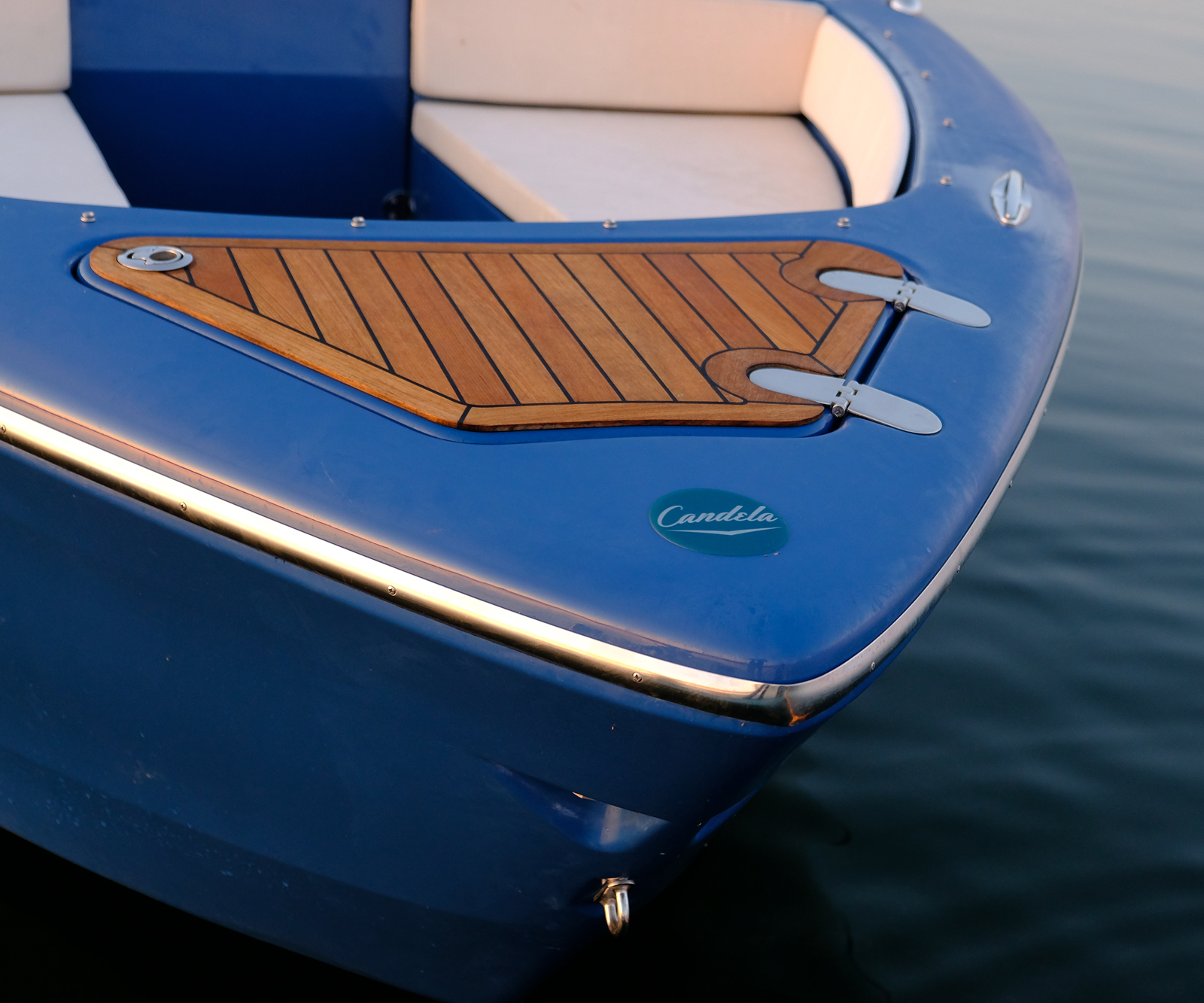 Advanced Composite Materials Power Revolutionary Flying Speedboat