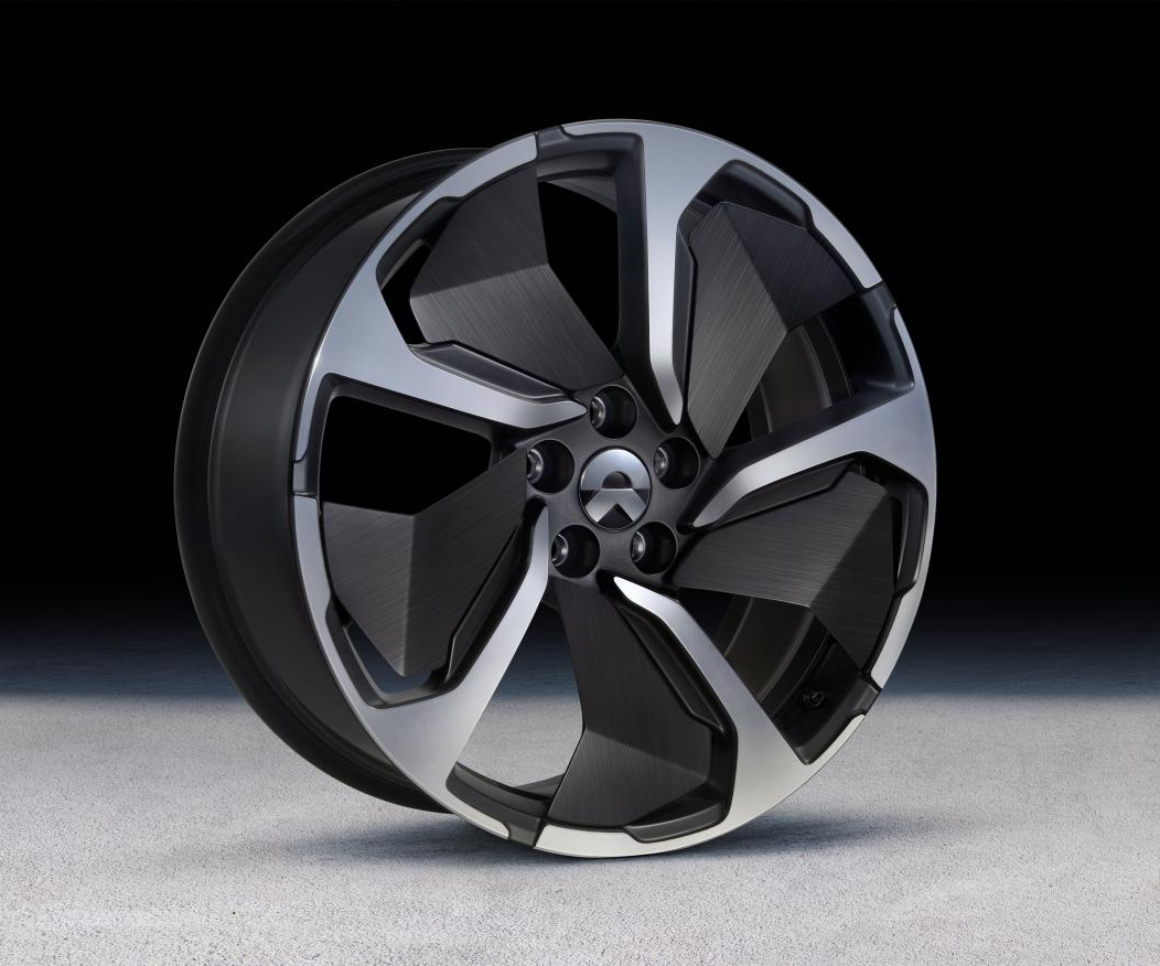 Revolutionary Fiber‑Reinforced Thermoplastic Wheelblades Power All‑Electric SUVs