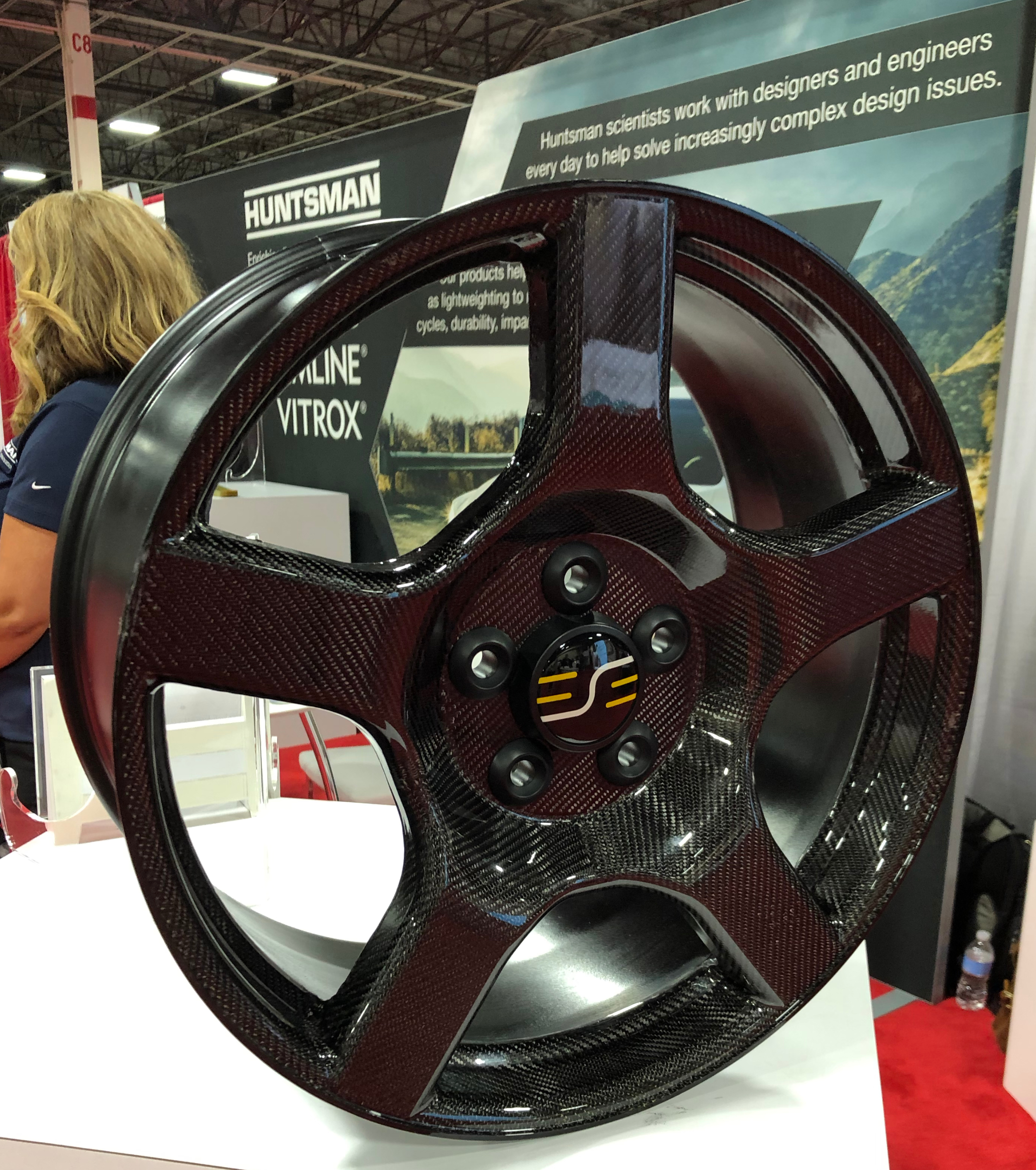 ESE E2: Revolutionary One‑Piece Carbon Fiber Wheel Ready for Performance