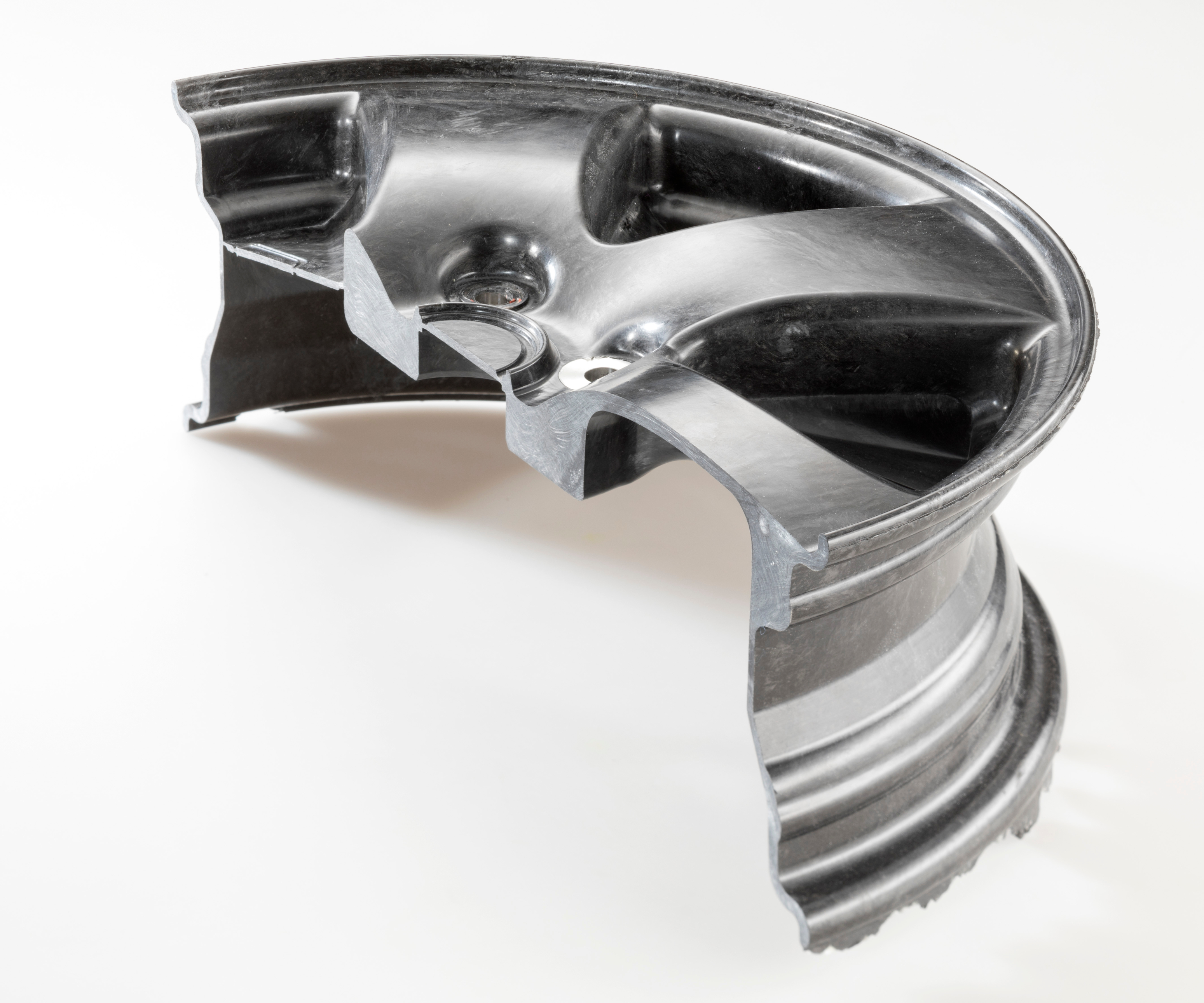 Evonik s VESTALITE S: Advanced Epoxy Hardener for High-Performance SMCs in E-Mobility