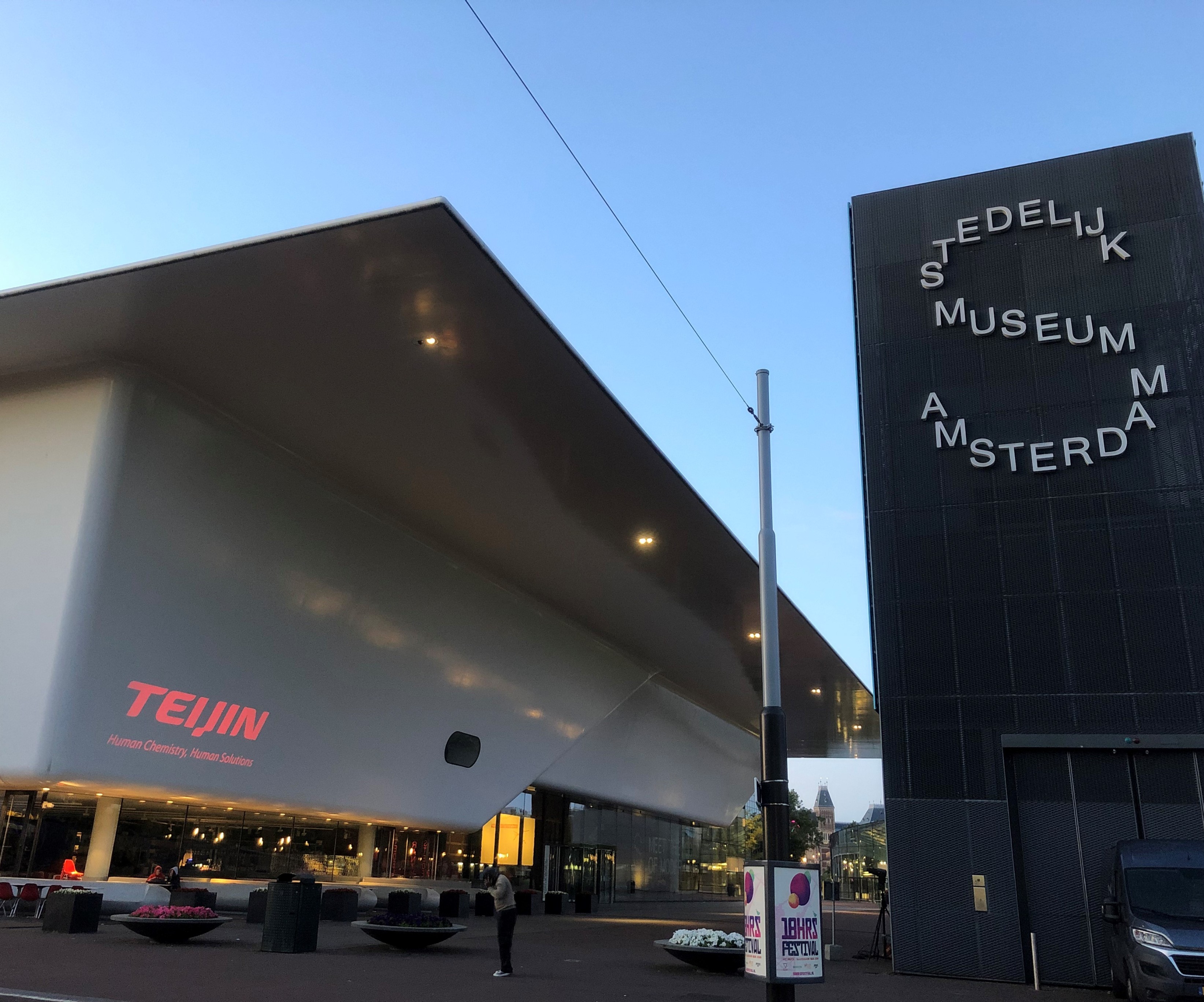 Teijin Aramid & Carbon Fibers Power New Stedelijk Museum Amsterdam Facade – World’s First Large-Scale Composite Structure