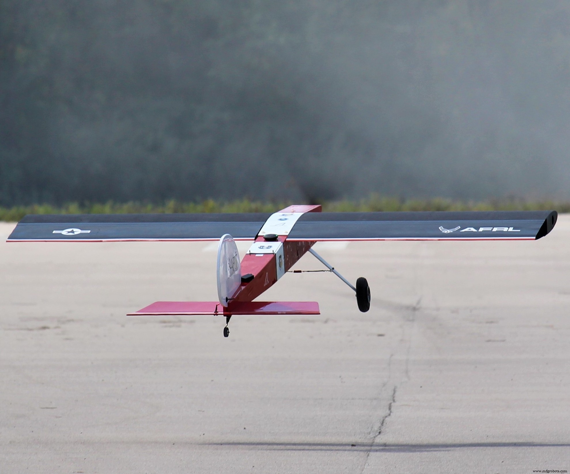 AFRL Successfully Tests Variable Camber Morphing Wing, Boosting Aircraft Performance